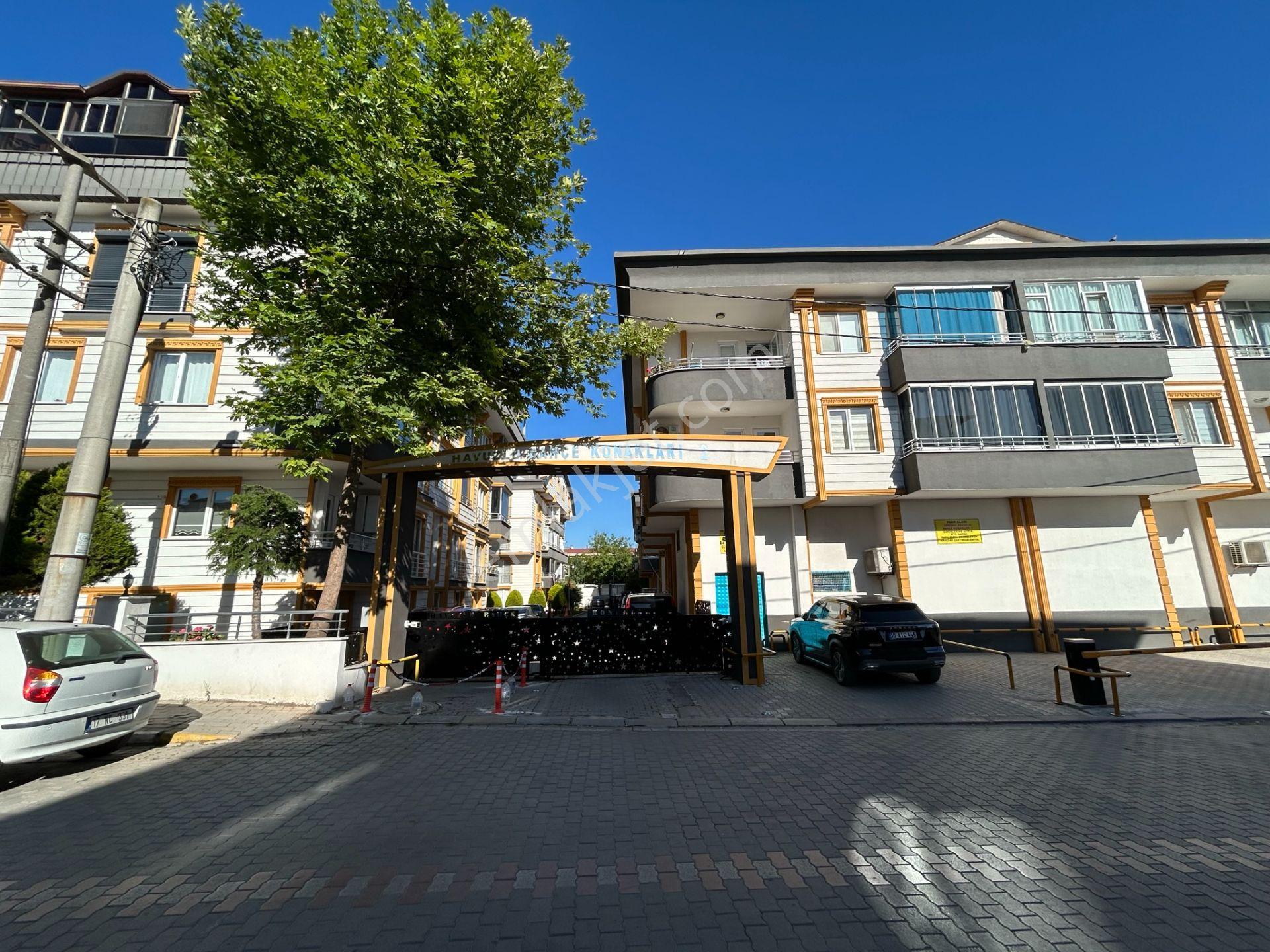 Cihan Emlaktan Eşyalı Satılık İhsaniyede Havuzlu 1+1 Daire - Görsel 29
