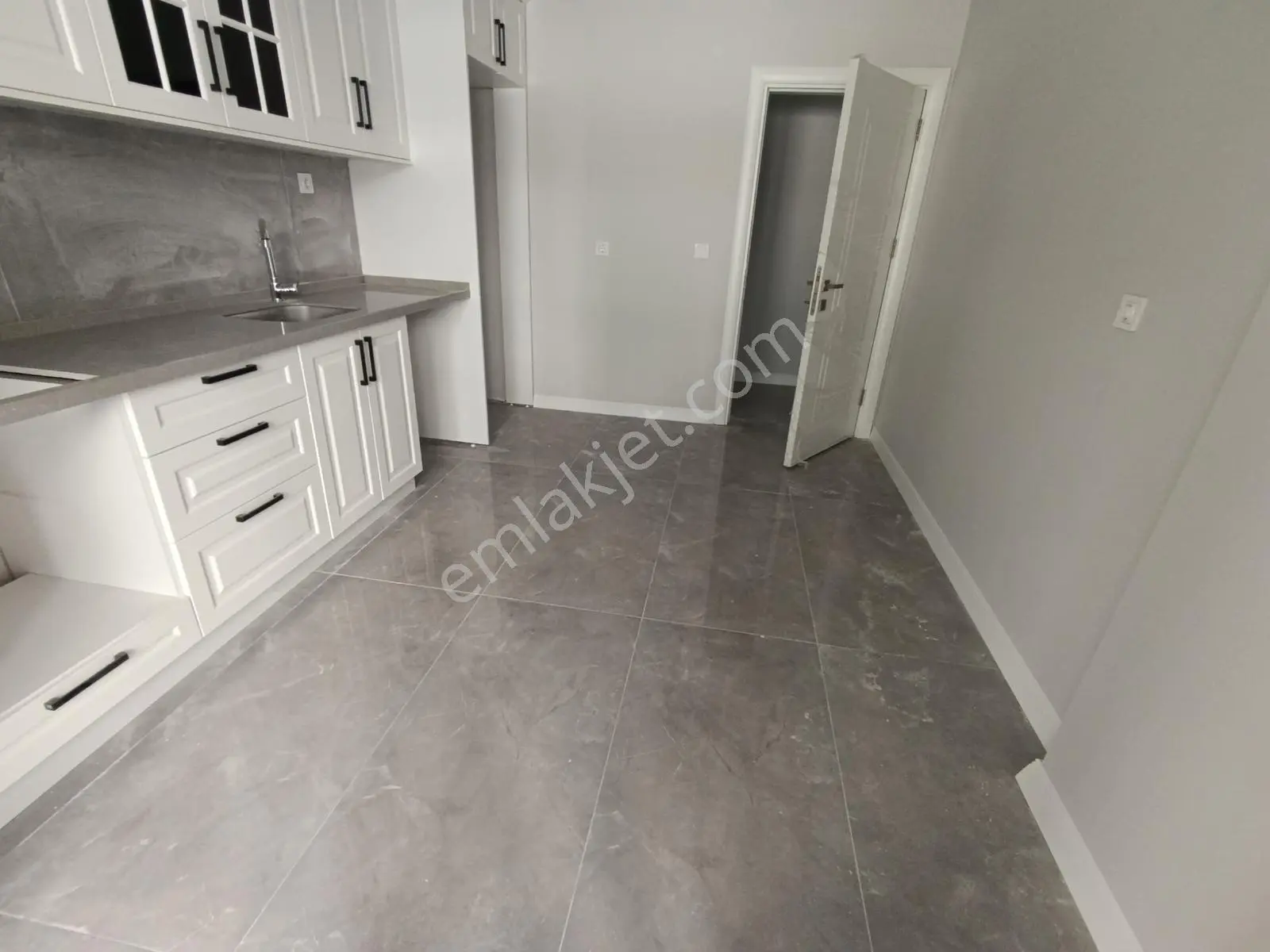 Hamitler Macerapark Karşısı Siteiçi Satılık 3+1 Garajüstü Daire - Görsel 10