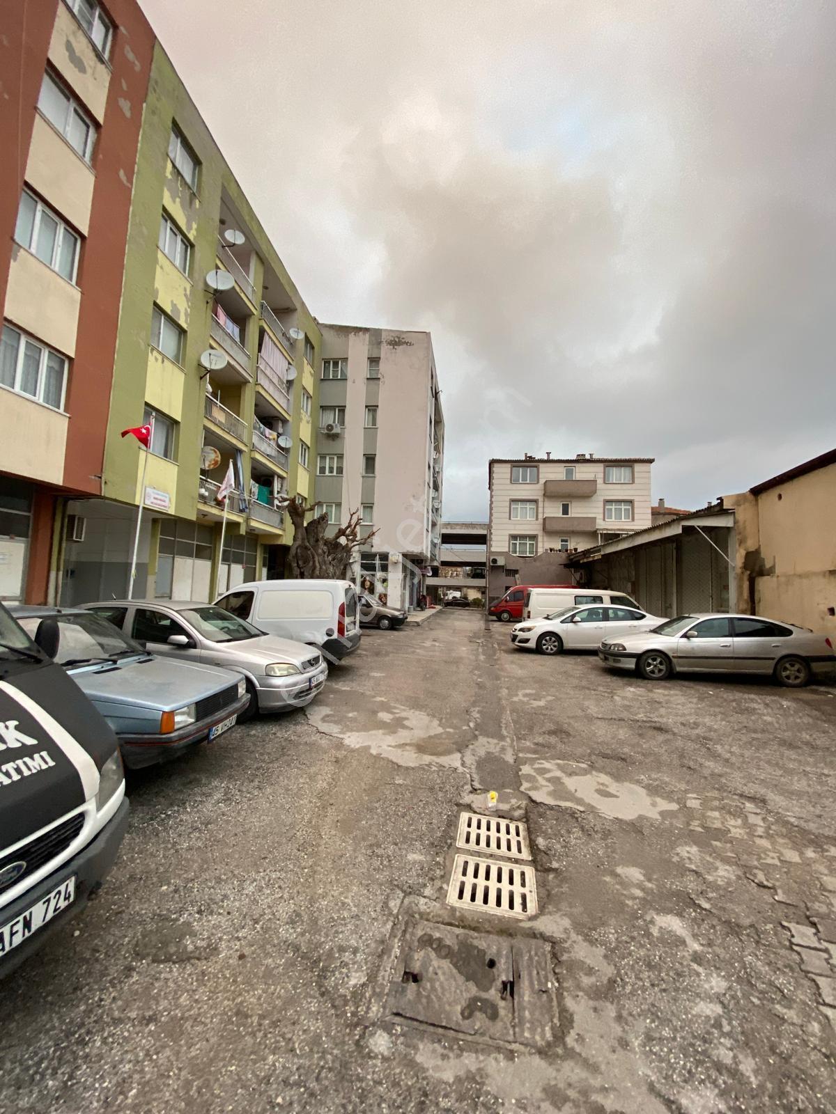 Kırkağaç Merkezde, Hasır Pazarı Yanı, 120 M² Fırsat 3+1 Daire! - Görsel 12