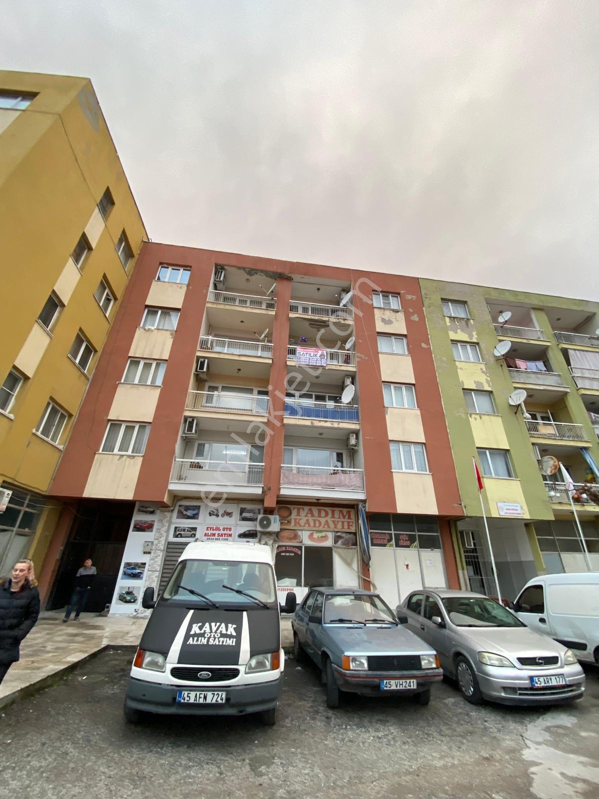 Kırkağaç Merkezde, Hasır Pazarı Yanı, 120 M² Fırsat 3+1 Daire! - Görsel 14