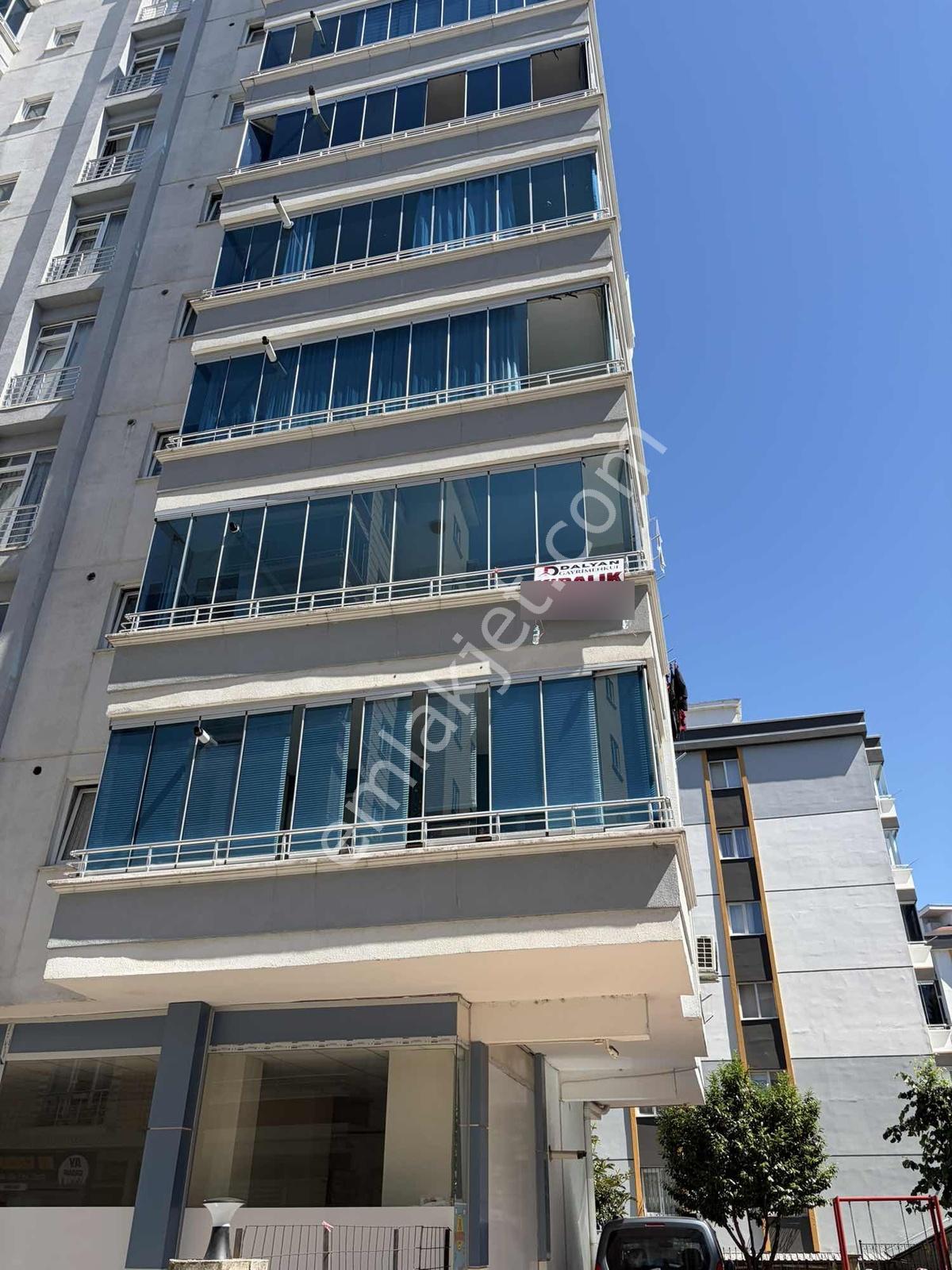 Atakent Tramvay Durağına Cephe 3+1 Daire Kiralık Daire - Görsel 16