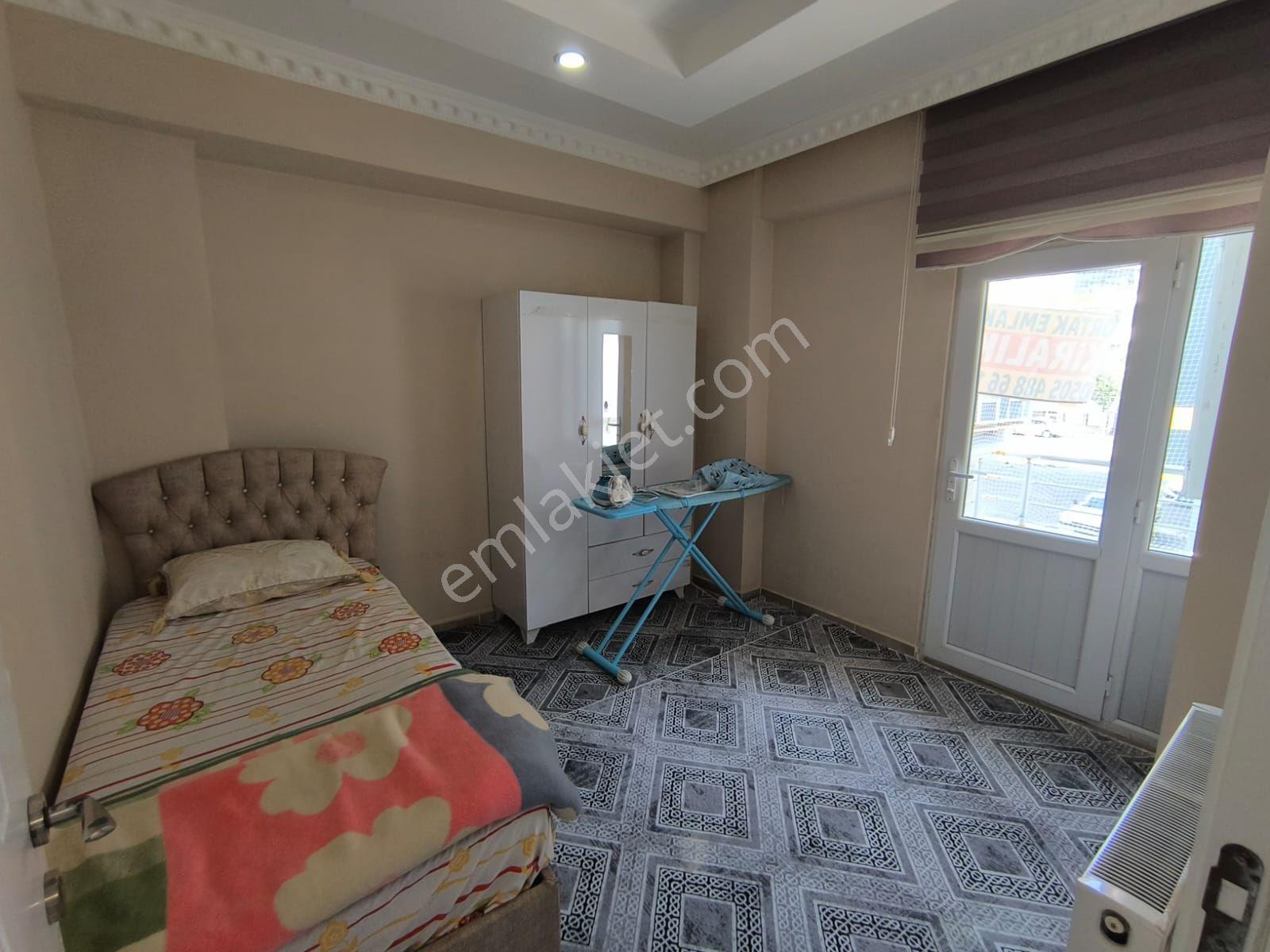 Sırrın Mahallesi'nde Eşyalı Kiralık Temiz 1. Kat 1+1 Daire - Görsel 8
