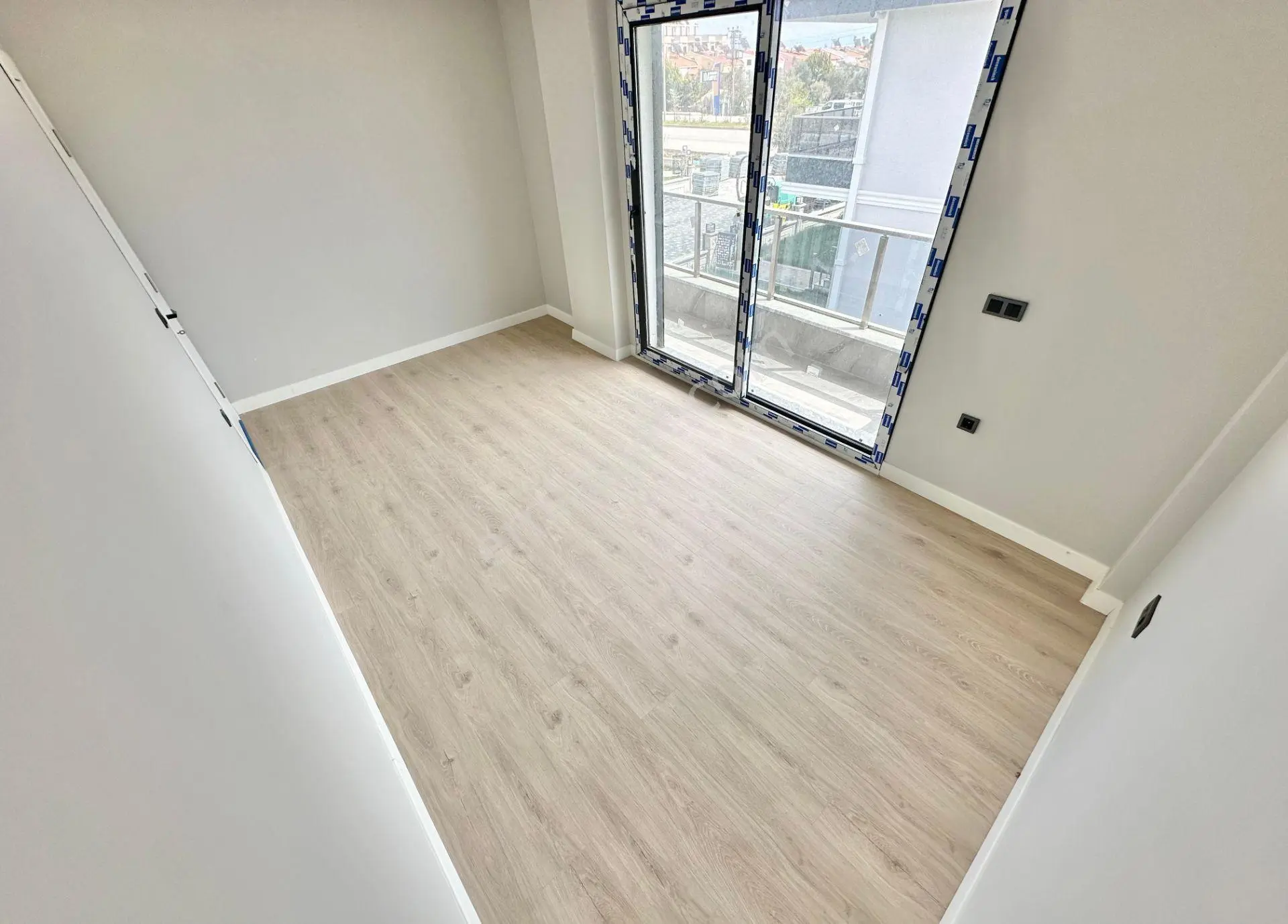 ꧁ay Emlaktan꧂denize Sadece 50 Mt Yüzme Havuzlu Geniş Bahçeli Satılık 3+1 Villa - Görsel 19