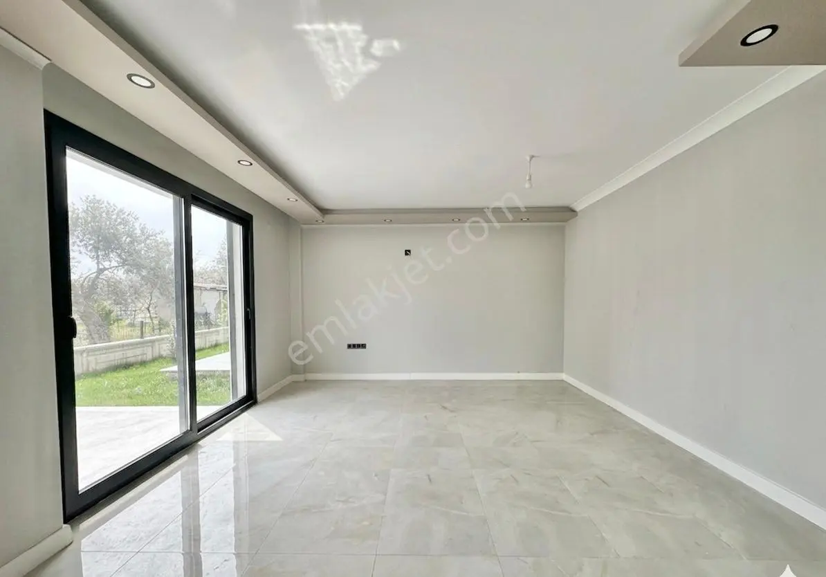 ꧁ay Emlaktan꧂denize Sadece 50 Mt Yüzme Havuzlu Geniş Bahçeli Satılık 3+1 Villa - Görsel 30