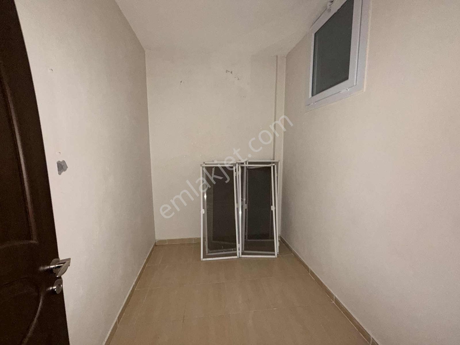 Acar Emlaktan Acil Satılık İpekyolu Mah. 2 Katlı Müstakil Ev - Görsel 9