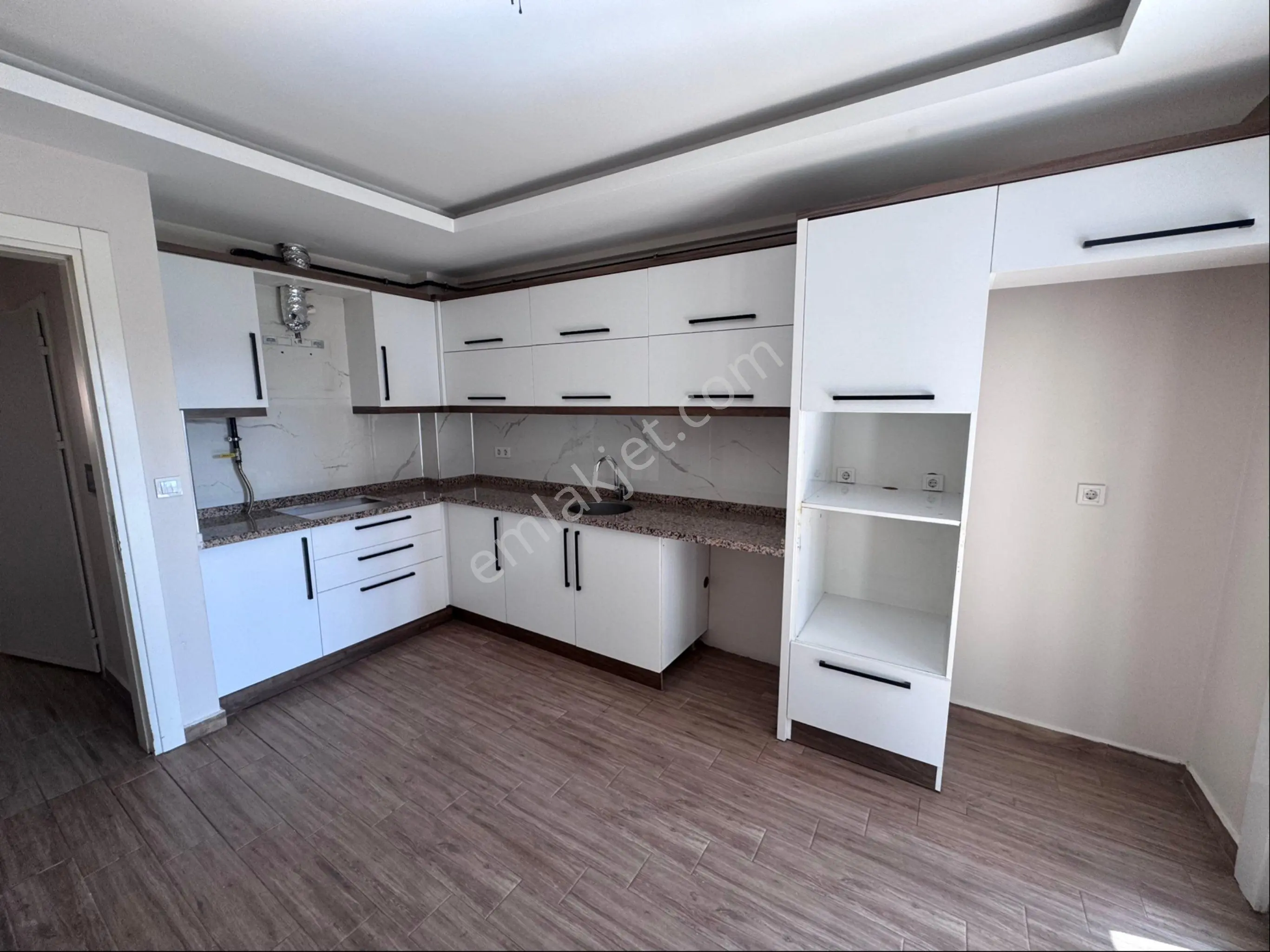 Salihli Cumhuriyet Mahallesinde Kiralık 2+1