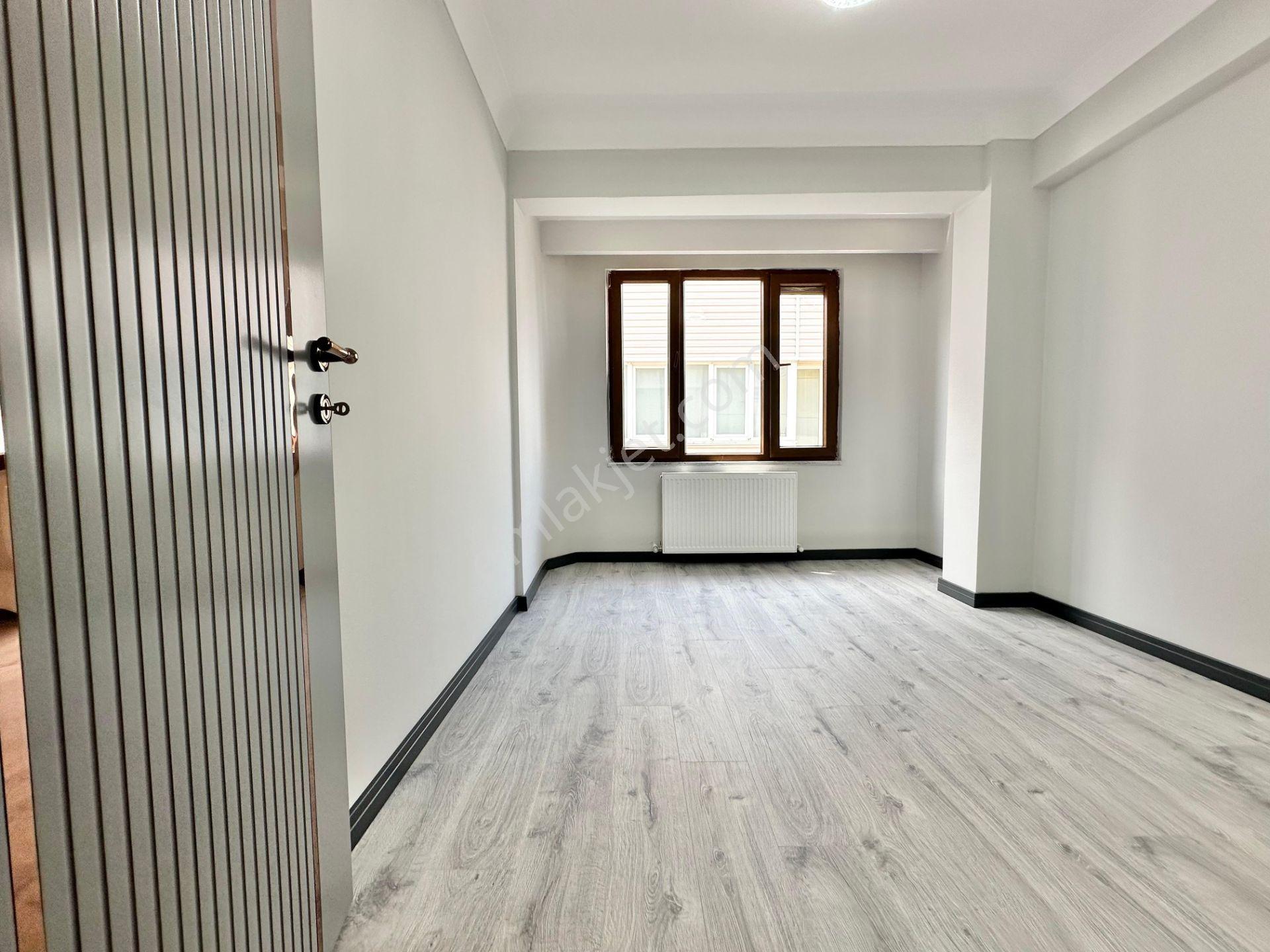 ꧁ay Emlaktan꧂akçay'da Askeri Kamp Yakını Denize 50 Mt Şömineli Satılık 3+1 Müstakil Villa - Görsel 14