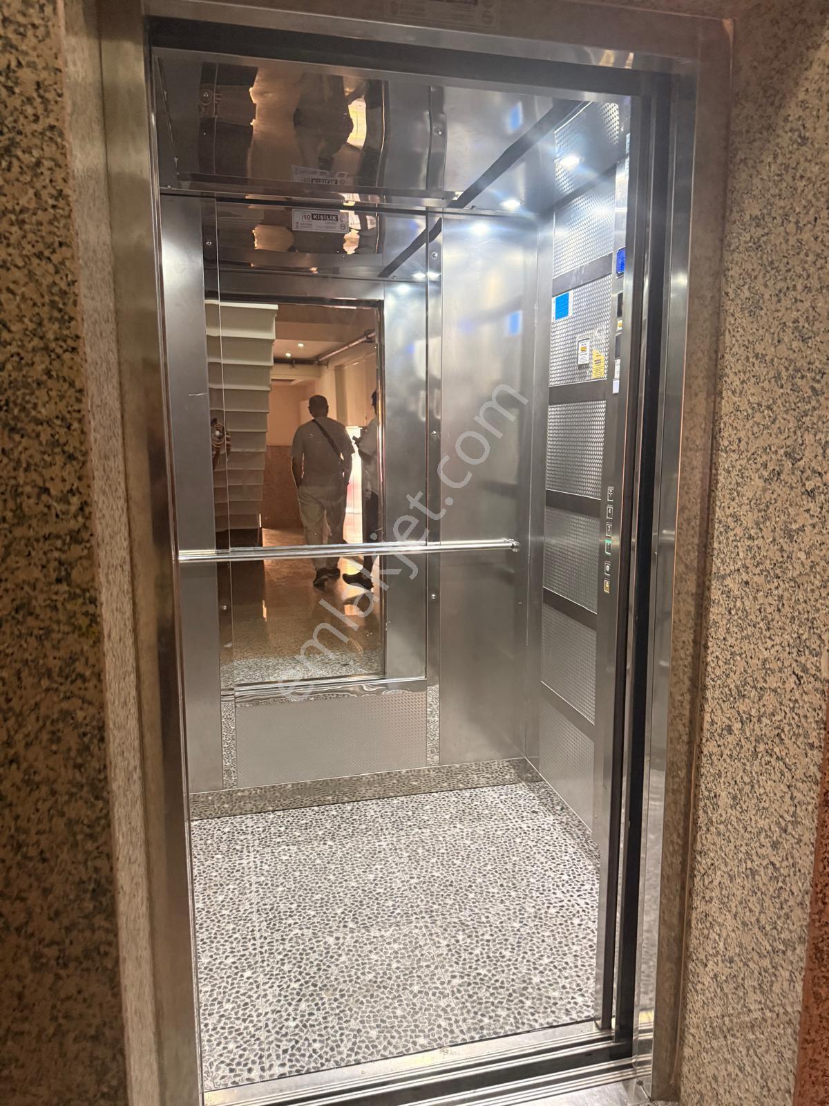 Katip Çelebi Üniversitesi Hastanesi Yakını Ve Yeşilyurt Emniyet Müdürlüğü Yakını Satılık Daire - Görsel 30