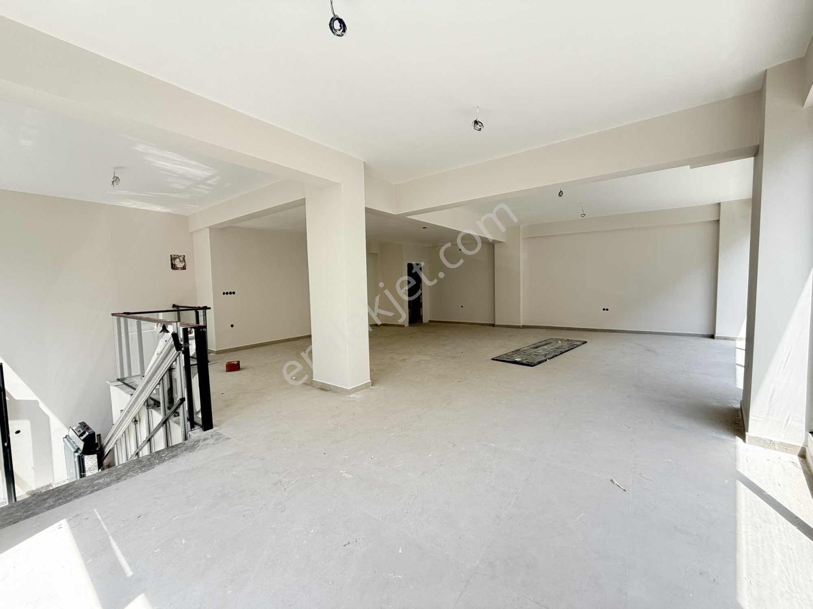 Betonyol Cadde Üzeri Sıfır 180m2 Emsalsiz Kiralık 2 Katlı Dükkan - Görsel 25