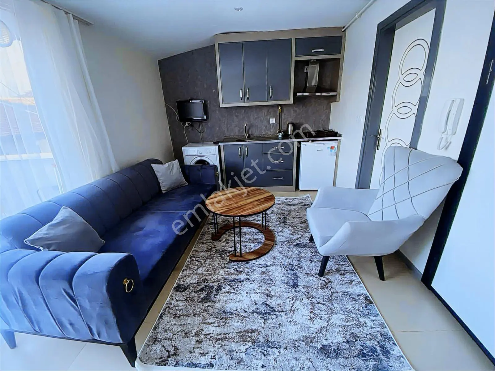 Pelitlibağ Hürriyet Cadde Dibi Kiralık 1+1 Teraslı Lüks Apart