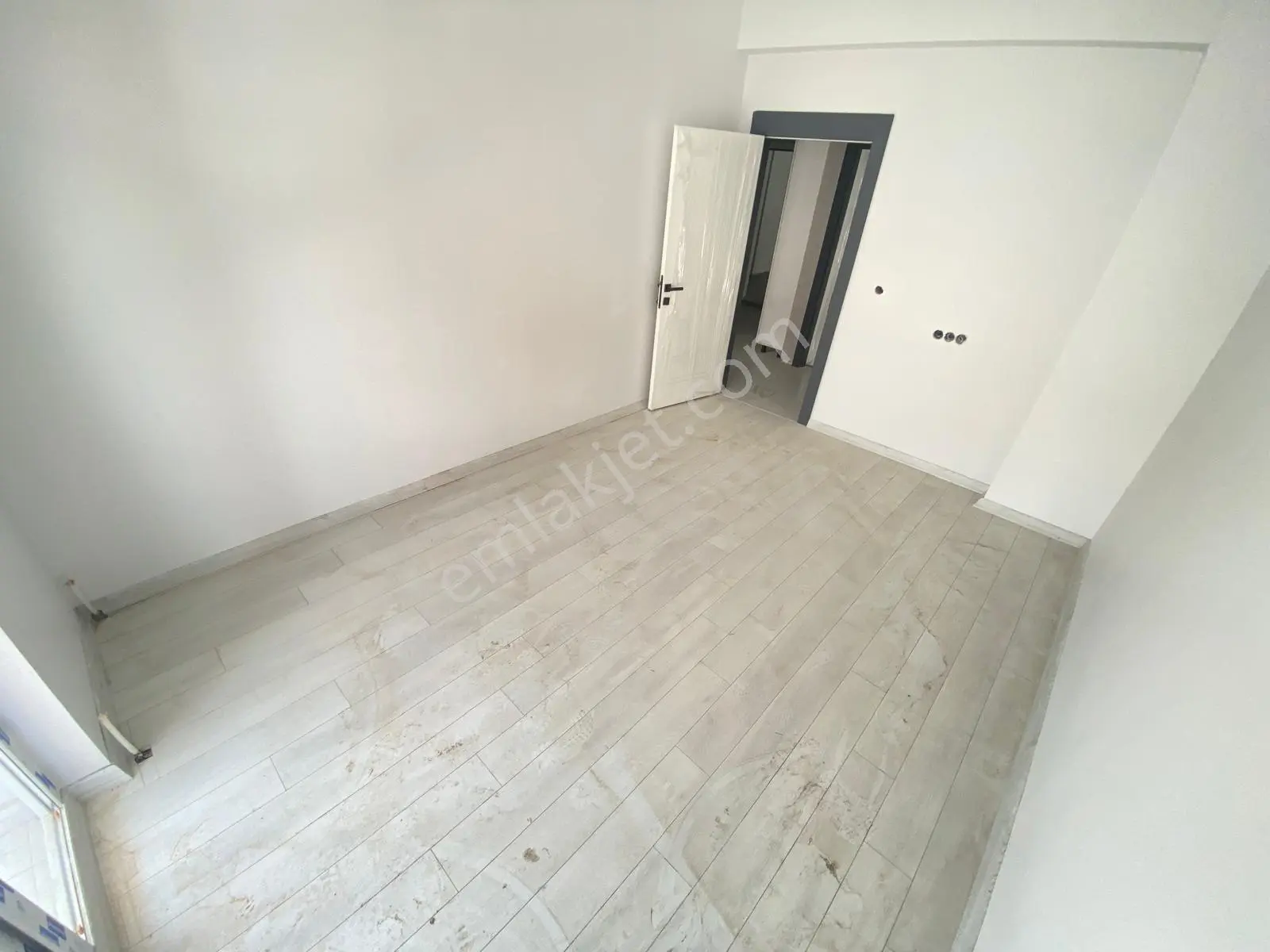 Sincan Saraycıkta 4+1 Emsalsiz Fiyat Lüks Yapıda Saunalı Ebeveyn Banyolu Giyinme Odalı Kilerlidaire - Görsel 11