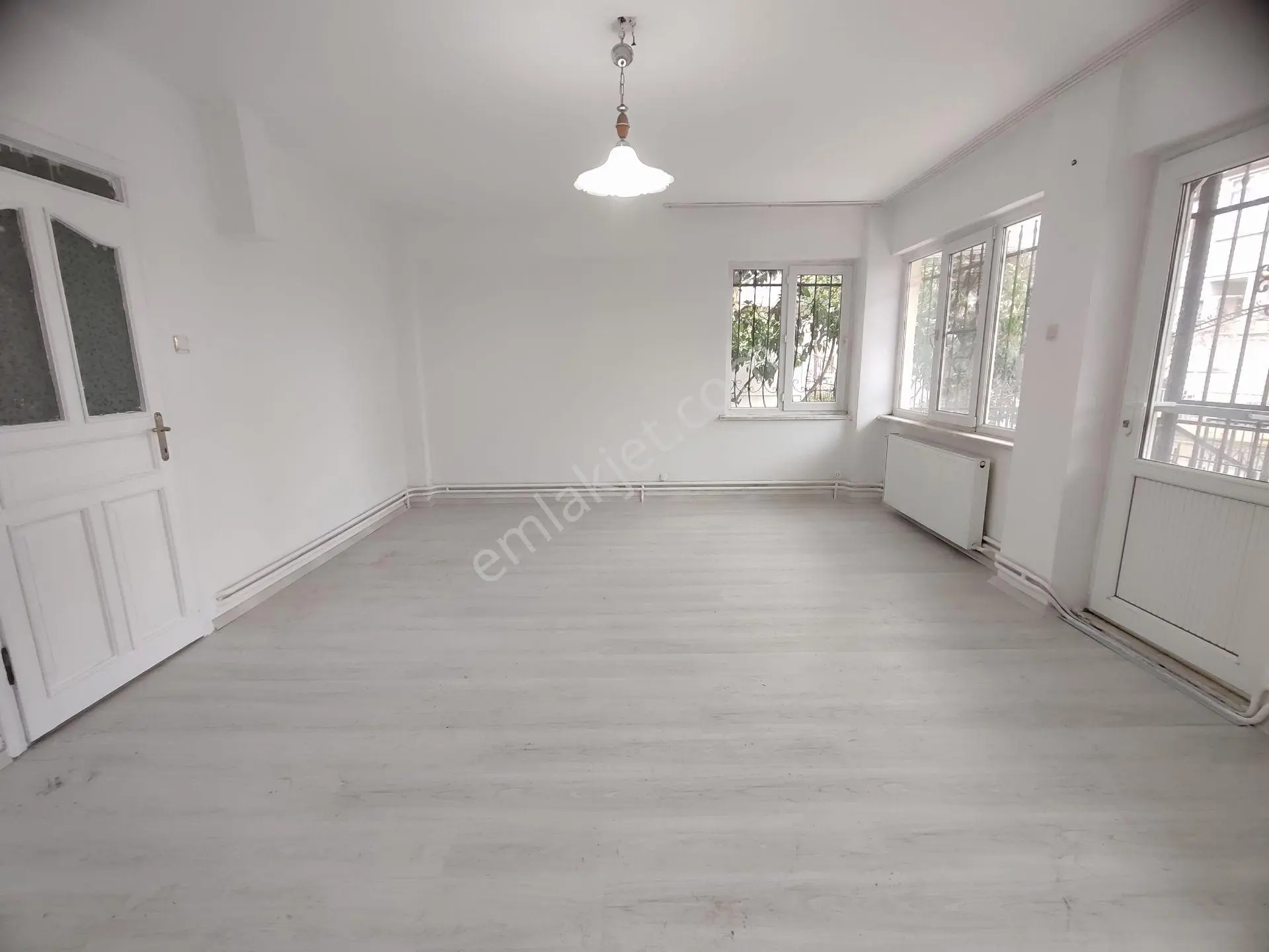 Kardeşten Kiralık - Akçay Yenimahallede Müstakil Havasında Bahçe Katı Geniş 3+1 Daire - Görsel 9