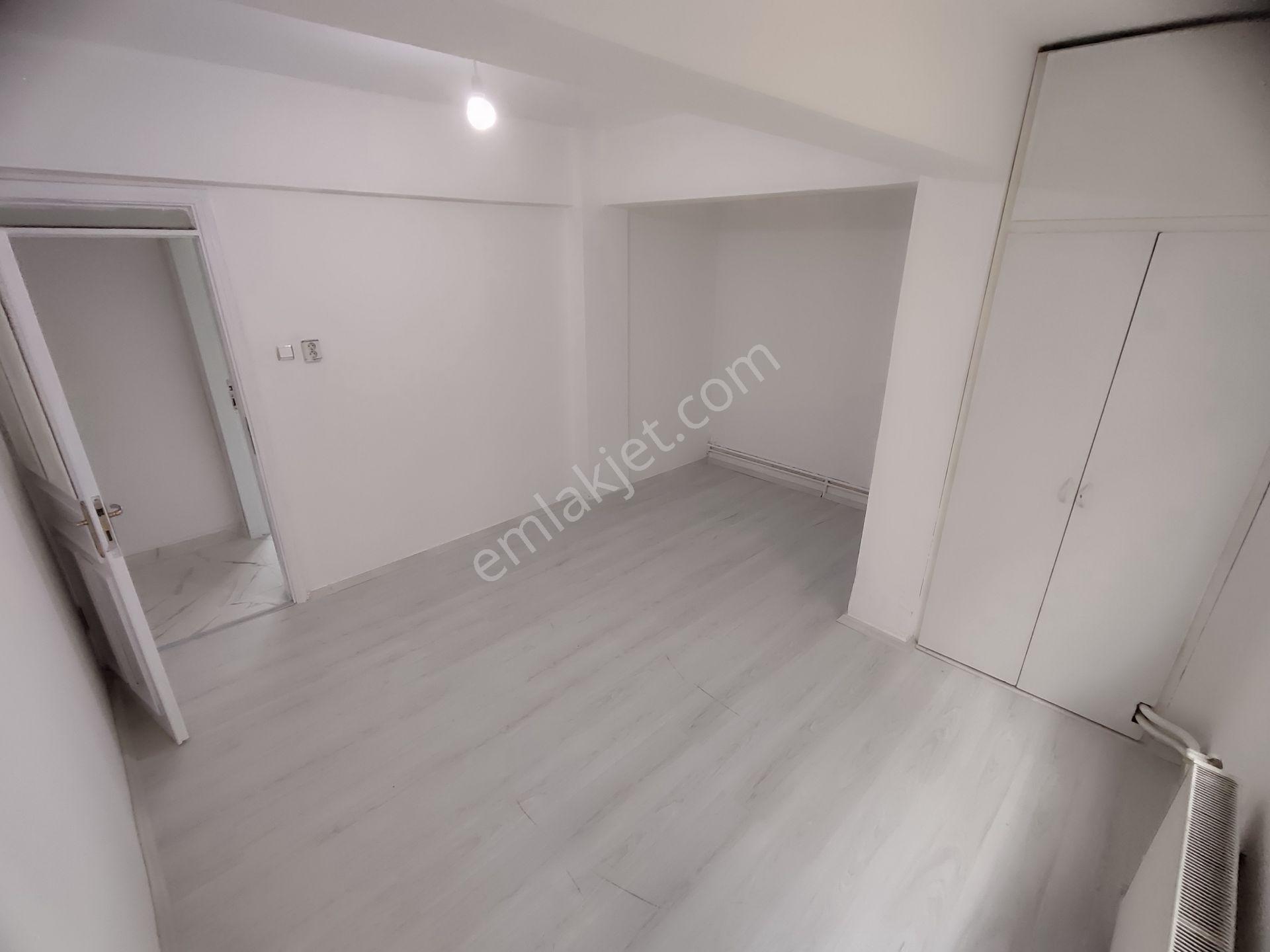 Kardeşten Kiralık - Akçay Yenimahallede Müstakil Havasında Bahçe Katı Geniş 3+1 Daire - Görsel 31