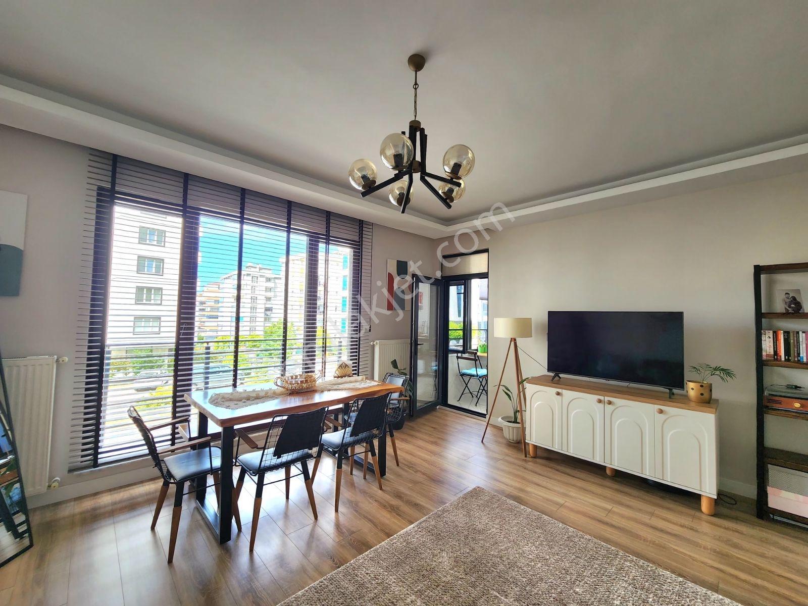 Remax Damla Gür'den Nişantaşı Caddesine Yakın Kiralık 3+1 Daire - Görsel 24