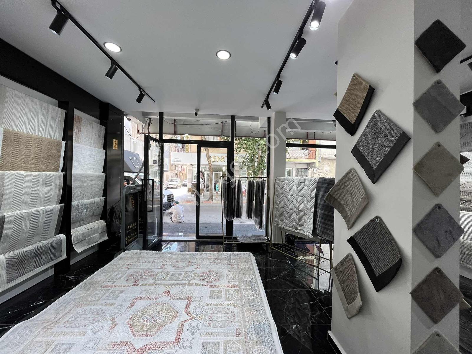 Bornovada Devren Kiralık Yüksek Cirolu Halı Mağazası - Görsel 6