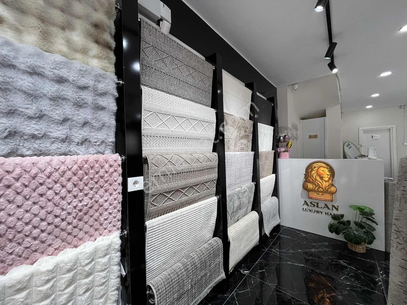 Bornovada Devren Kiralık Yüksek Cirolu Halı Mağazası - Görsel 17