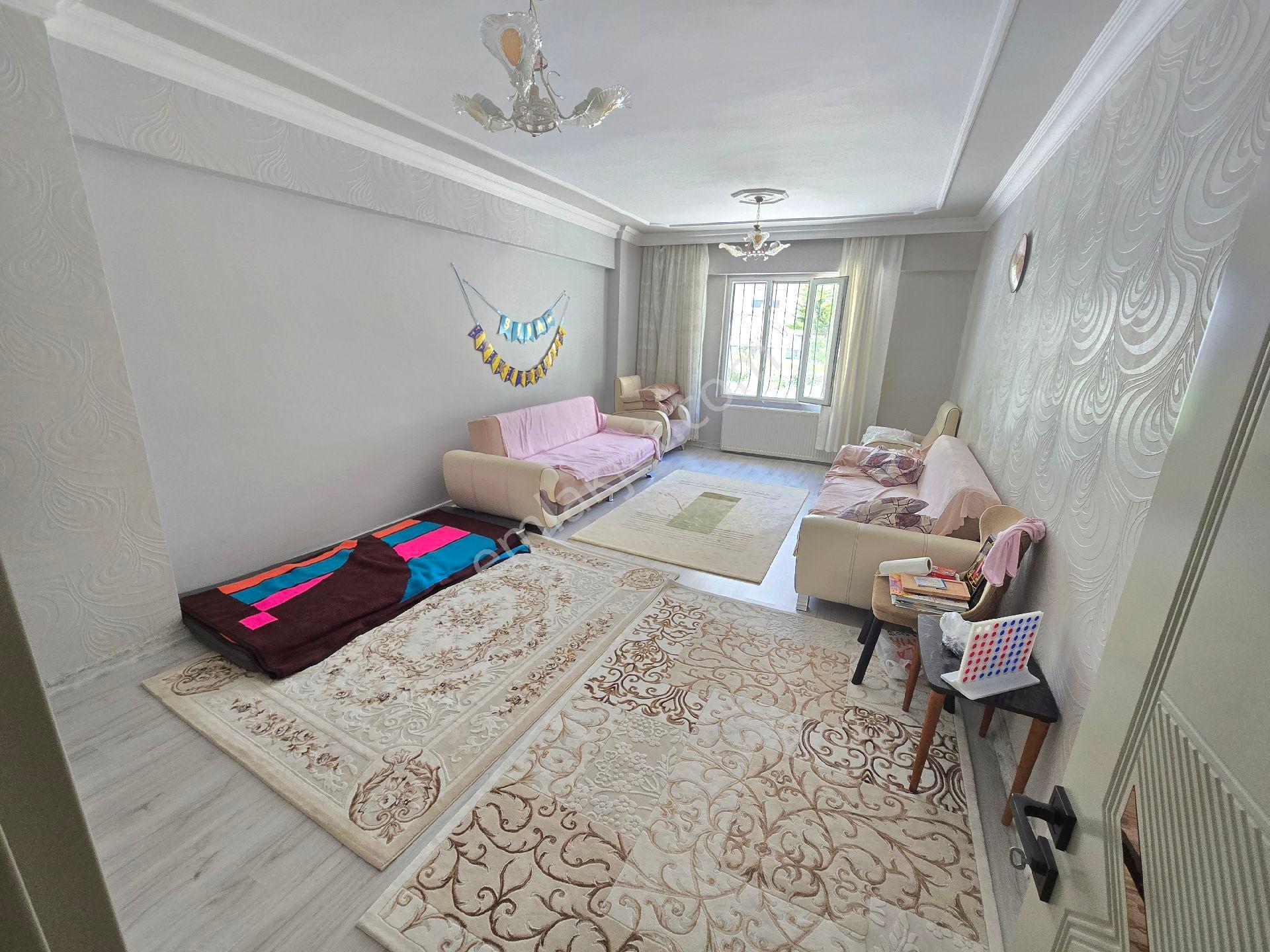 Akpiyarda Diyarbakır Yoluna 2.parsel Geniş 2+1 Yüksek Giriş*nur