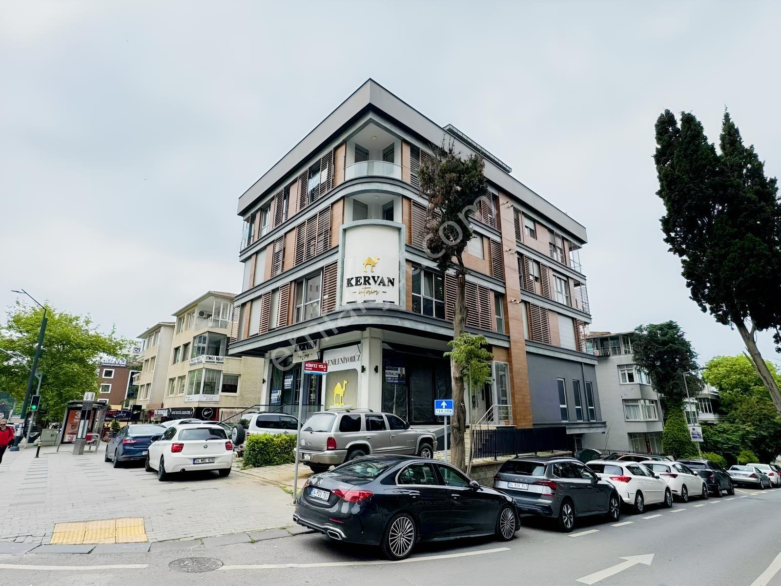 Kadıköy Fener Kalamış Caddesinde 930m² 4 Katlı Dükkan & Mağaza