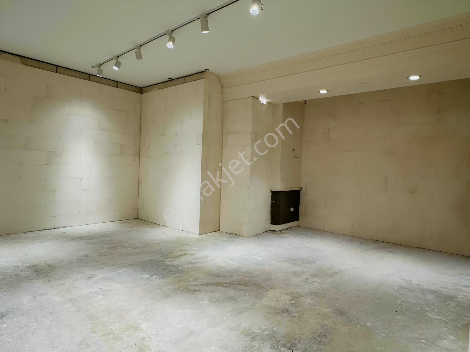 Kadıköy Fener Kalamış Caddesinde 930m² 4 Katlı Dükkan & Mağaza - Görsel 14