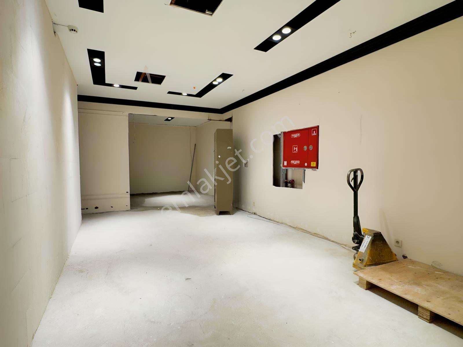 Kadıköy Fener Kalamış Caddesinde 930m² 4 Katlı Dükkan & Mağaza - Görsel 2