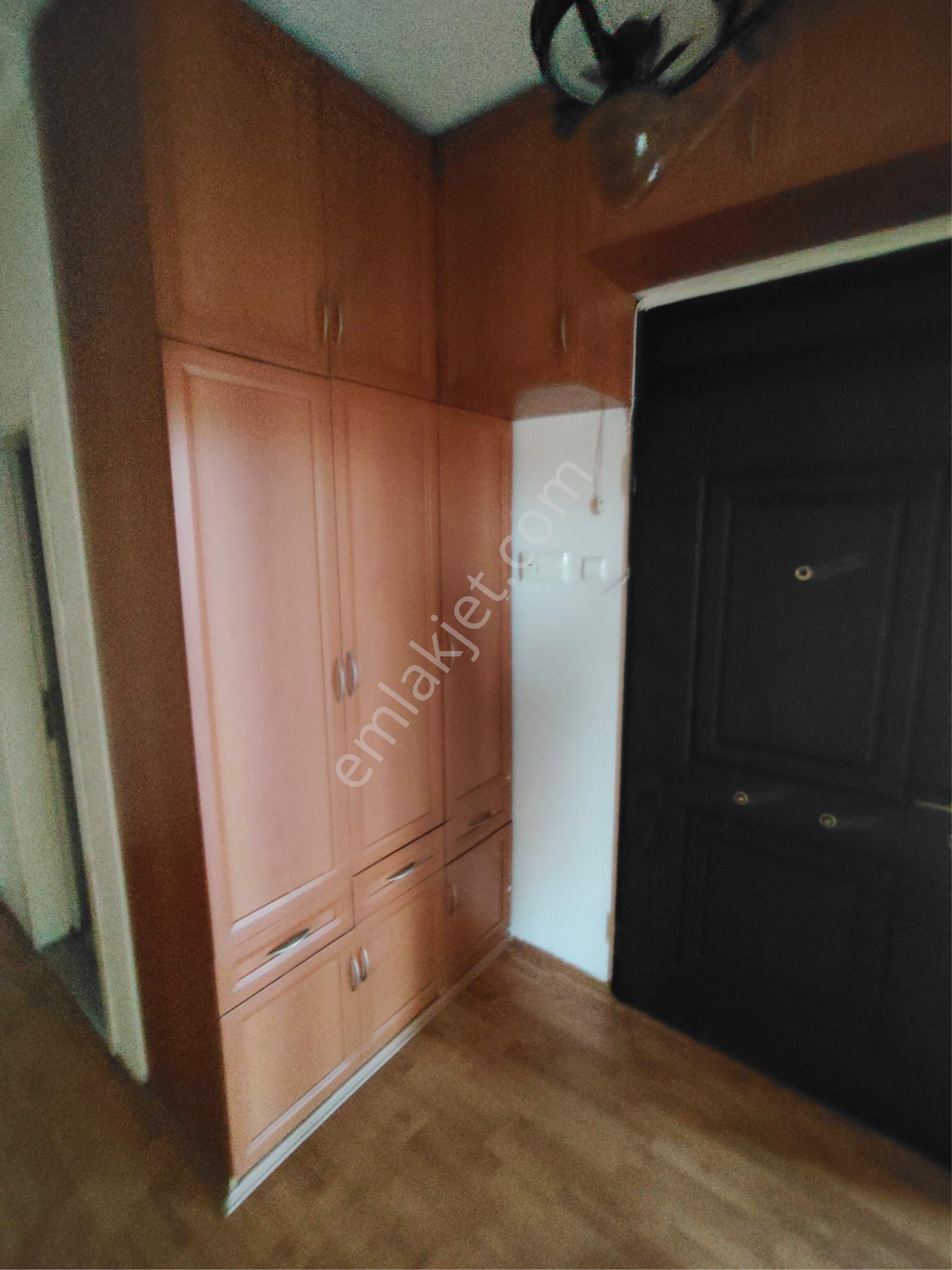 Ciftlik Mahallesinde İci Temiz Kiralık Daire - Görsel 5