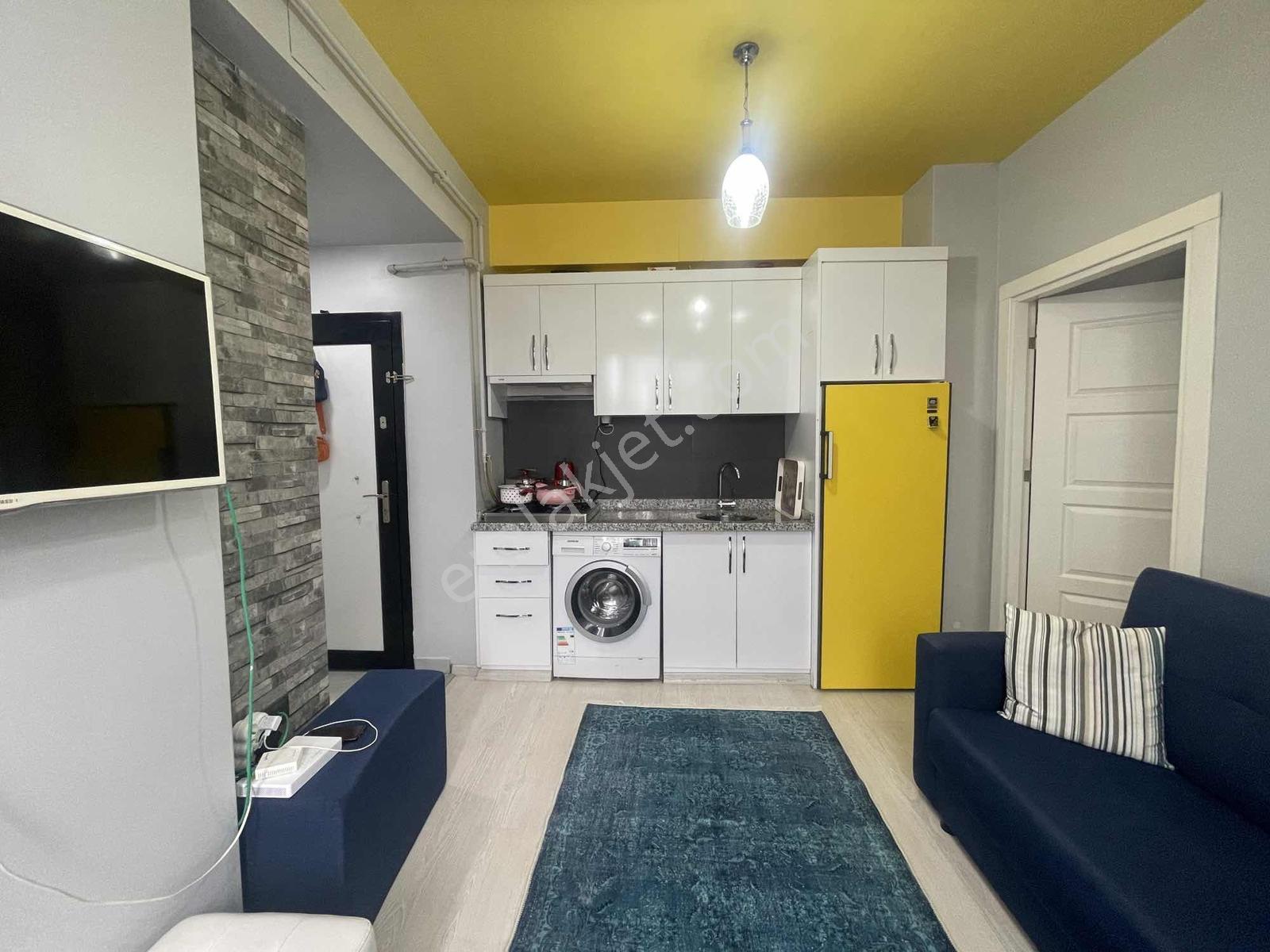 Remax Yeni'den Harika Konumlu Balkonlu Eşyalı 1+1 Daire - Görsel 9