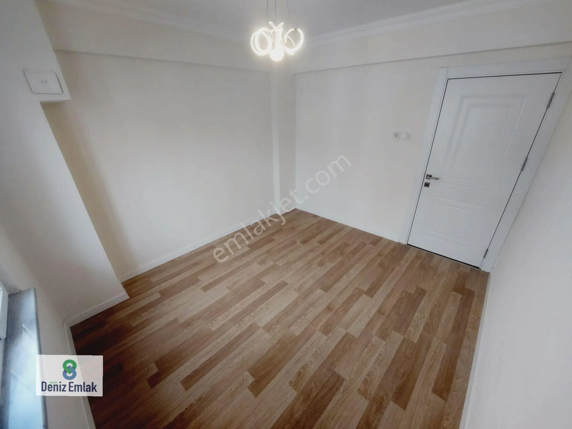Denizden Akçay Sarıkız Mahallesinde 2+1 Satılık Geniş Balkonlu Daire - Görsel 30