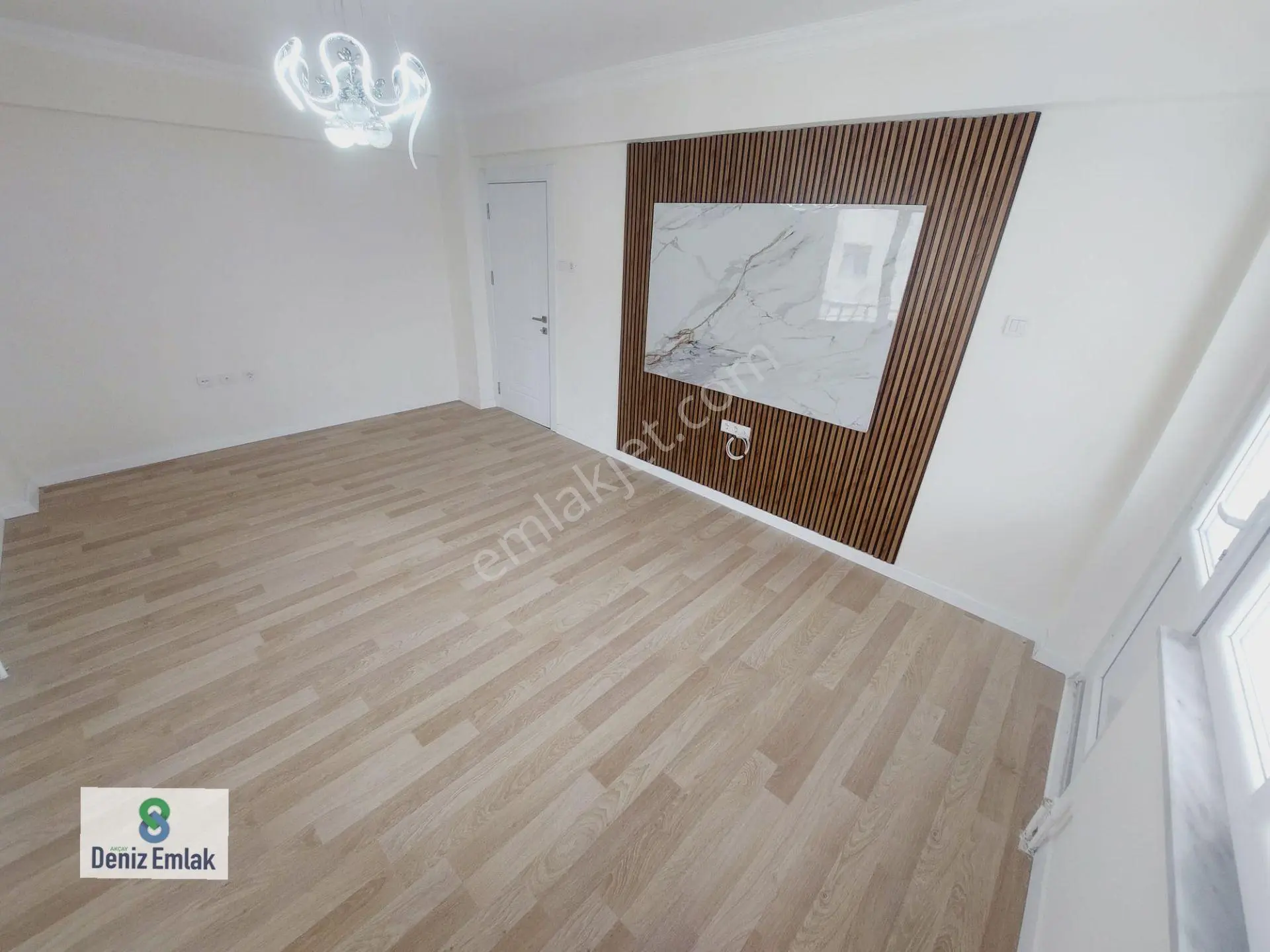 Denizden Akçay Sarıkız Mahallesinde 2+1 Satılık Geniş Balkonlu Daire - Görsel 21