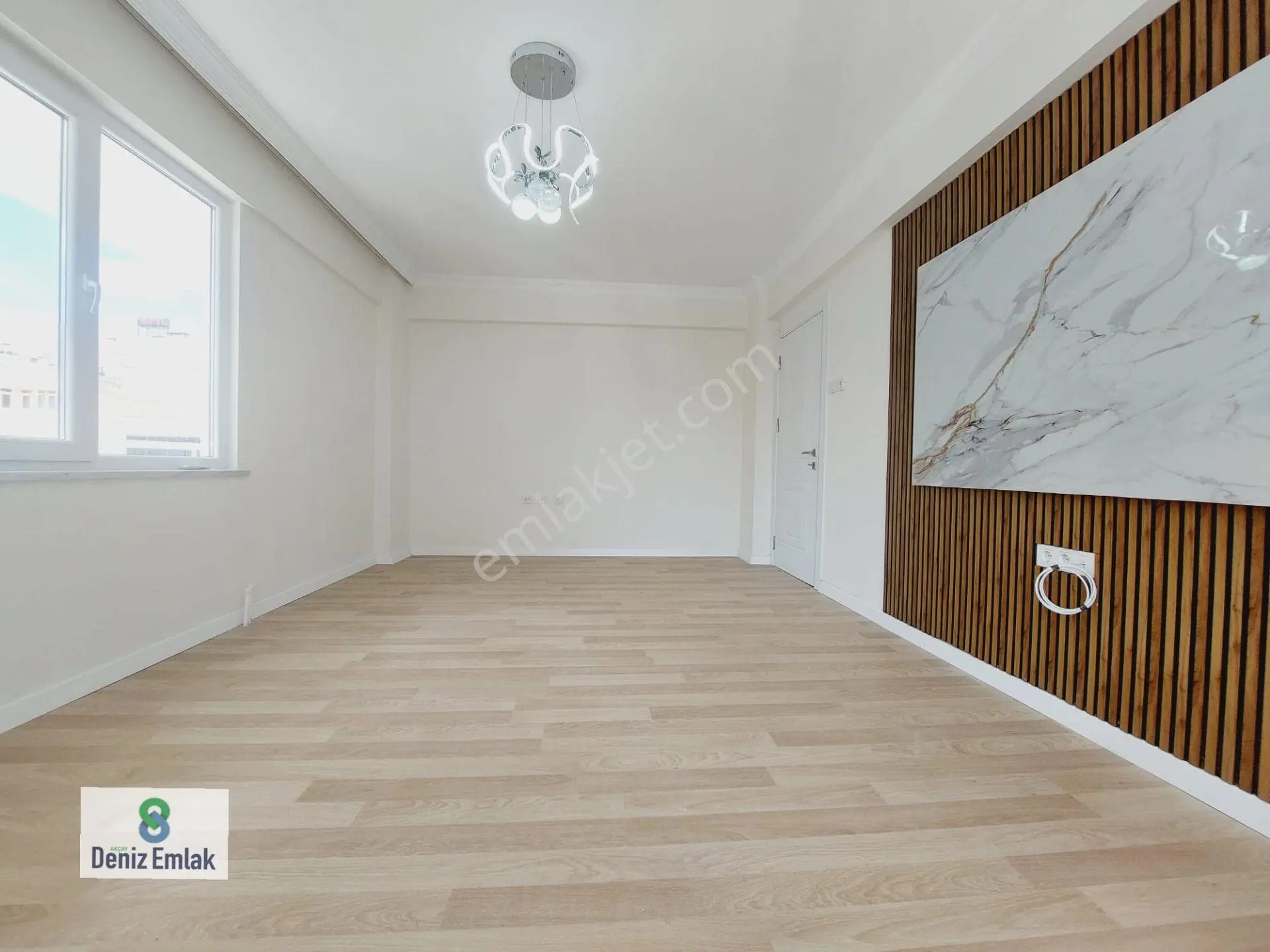 Denizden Akçay Sarıkız Mahallesinde 2+1 Satılık Geniş Balkonlu Daire - Görsel 5