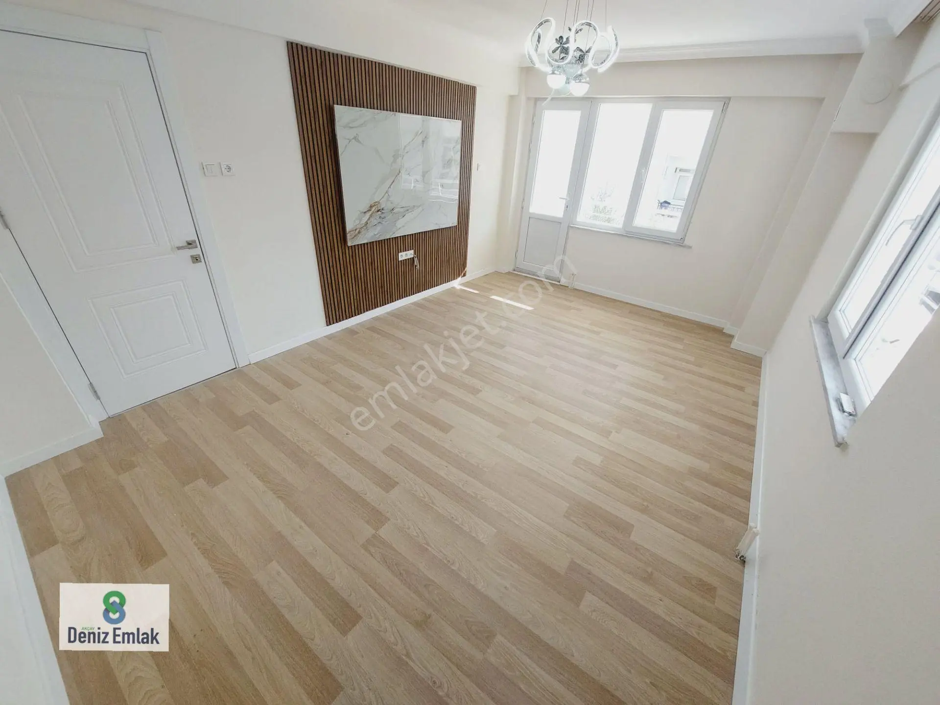 Denizden Akçay Sarıkız Mahallesinde 2+1 Satılık Geniş Balkonlu Daire - Görsel 6