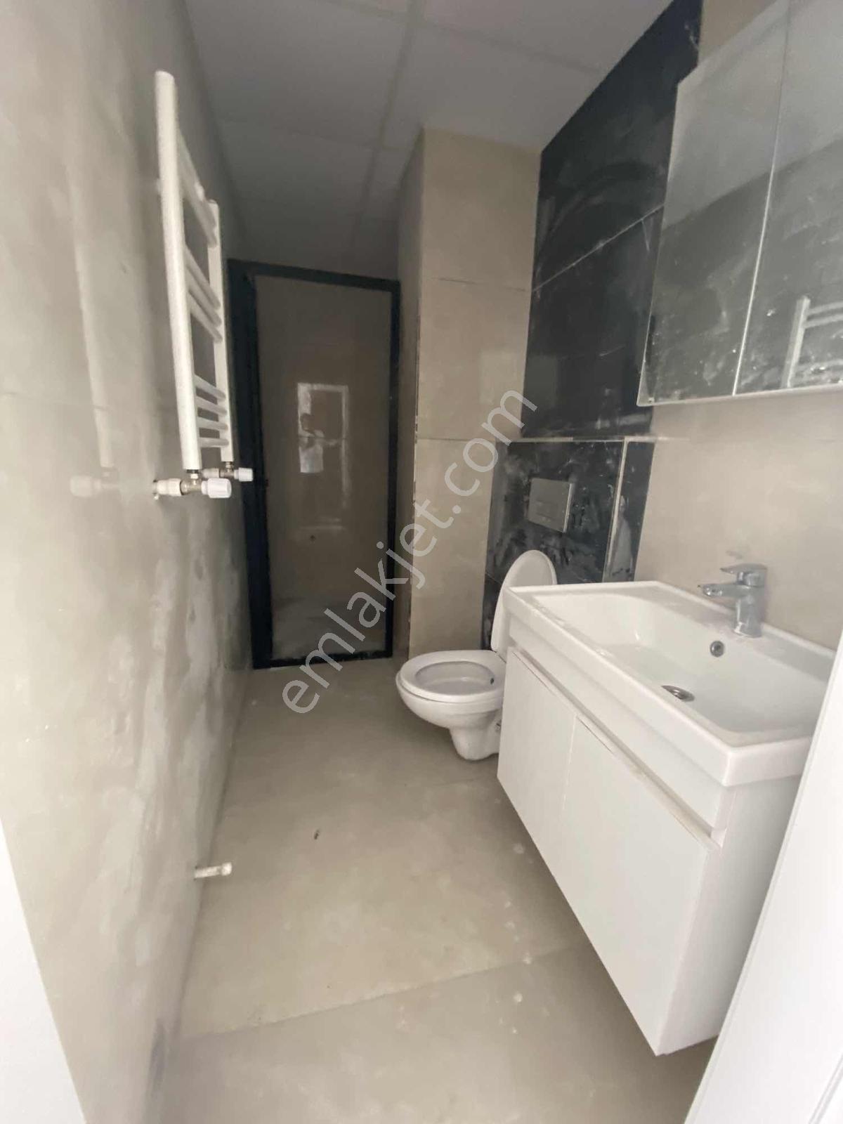 Metrobüse 2 Dk Sıfır Binada Bahçe Katı 1+1 Kiralık Daire - Görsel 4
