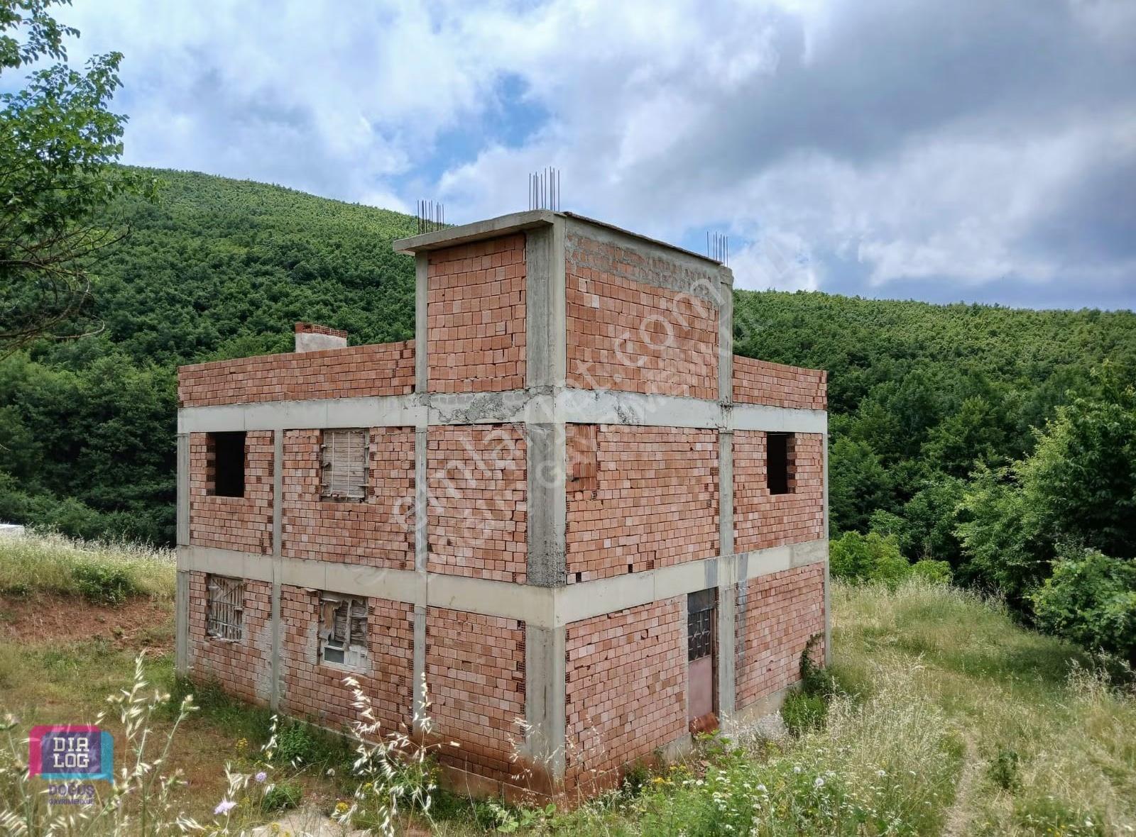 Haydariye De Satılık 2 Katlı Bina Ve Arazisi
