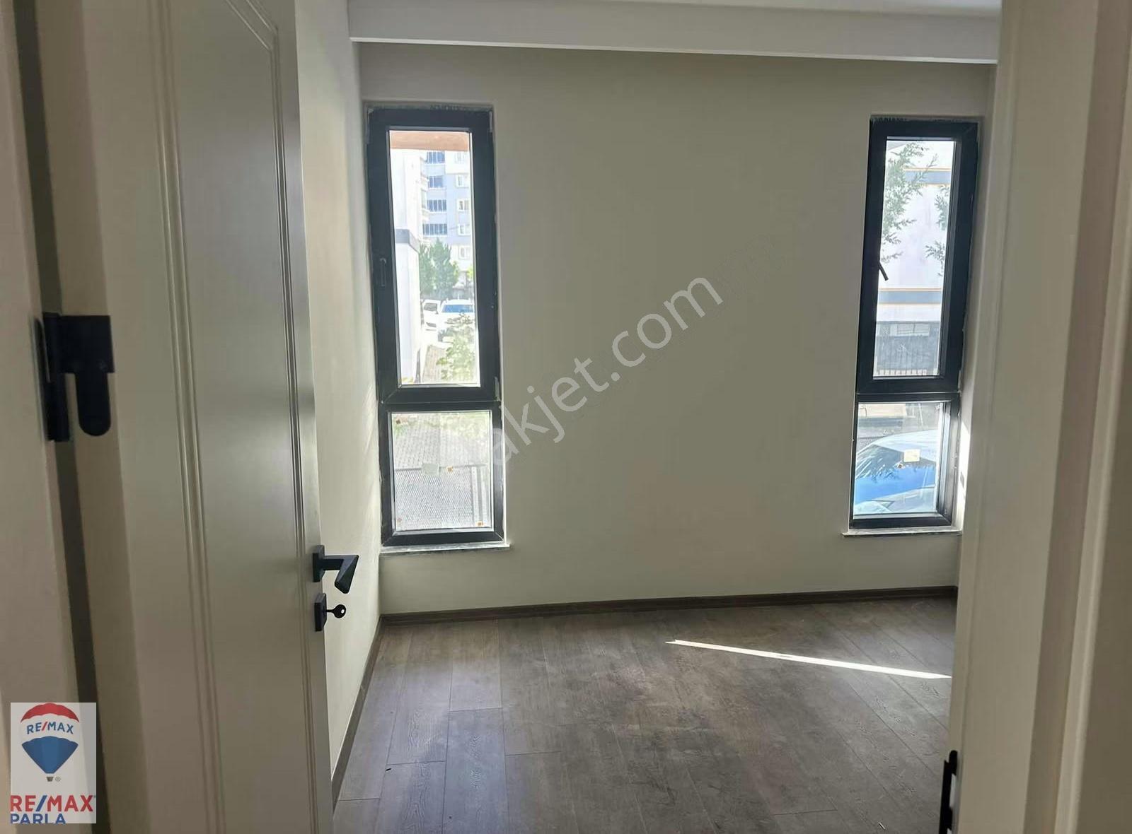 Atakum 19 Mayıs Bulvarına Emsalsiz Büyüklükte Satılık 1+1 Daire - Görsel 8