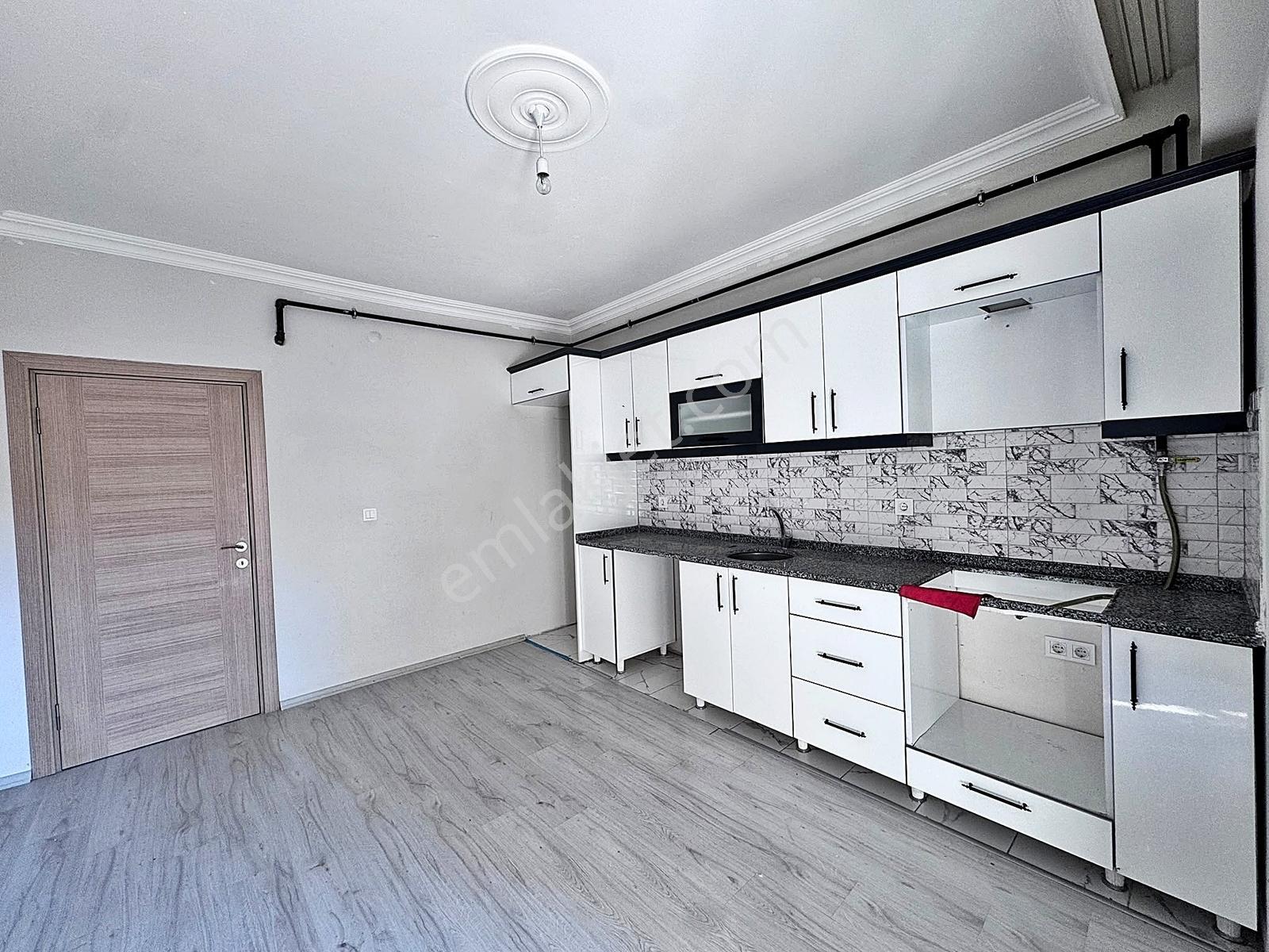 Metin Yapı'dan İstiklal Caddesi Üzerinde Satılık 3+1 Daire ! - Görsel 15