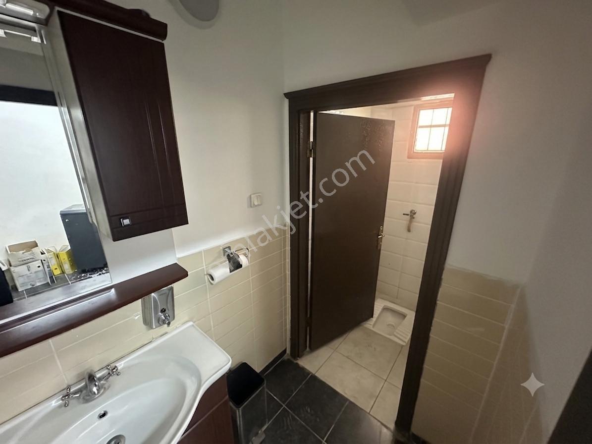 Cevizliderede Prestijli Konumda Satılık 300 M² Kurumsal Ofis - Görsel 32