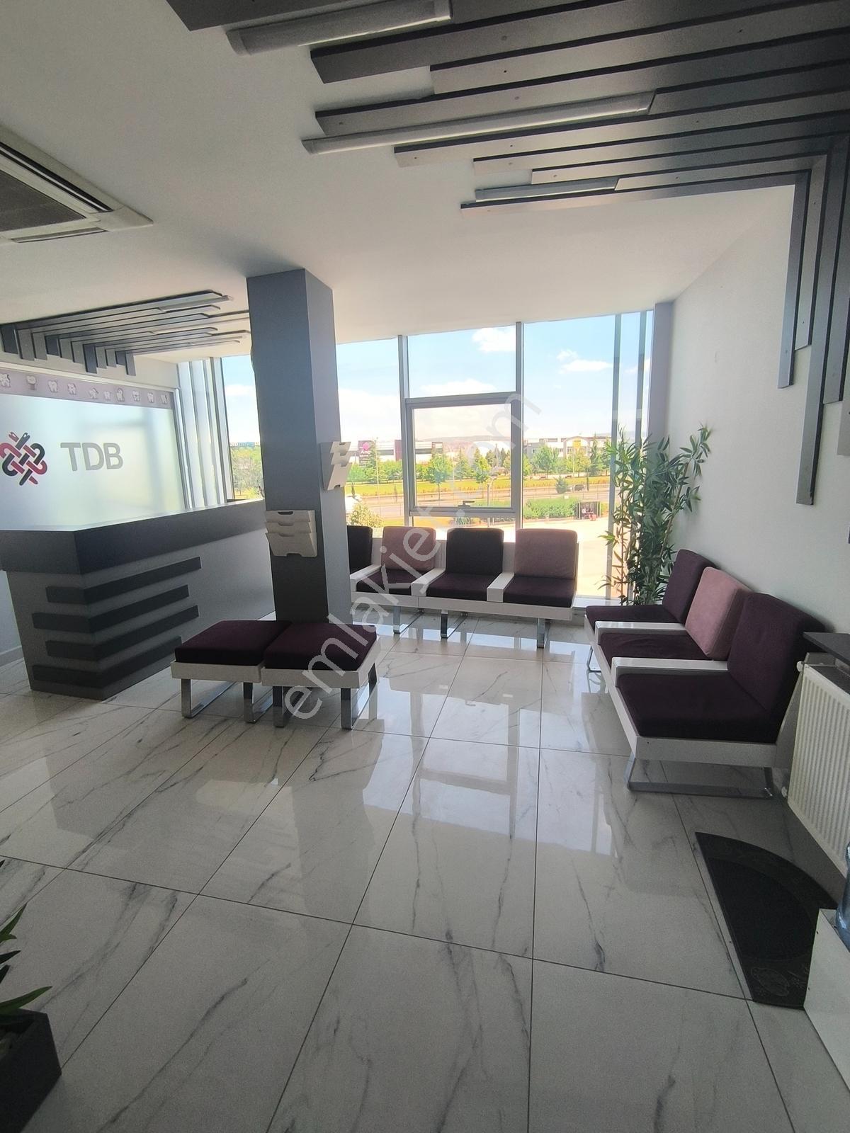 Kariyer'den Şimşek Plaza İş Merkezin'de 165 M² İçi Yapılı Ofis - Görsel 25