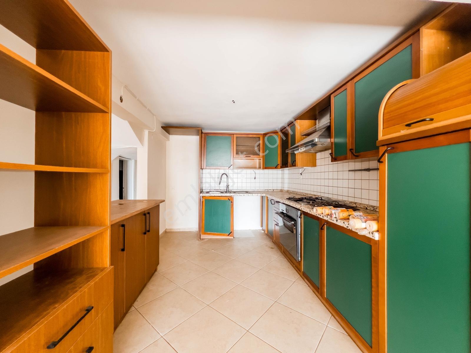 Umurça'da Kesintisiz Kale Ve Deniz Manzaralı Kiralık Villa - Görsel 24