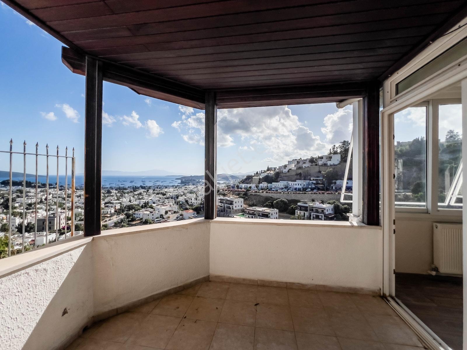 Umurça'da Kesintisiz Kale Ve Deniz Manzaralı Kiralık Villa - Görsel 20