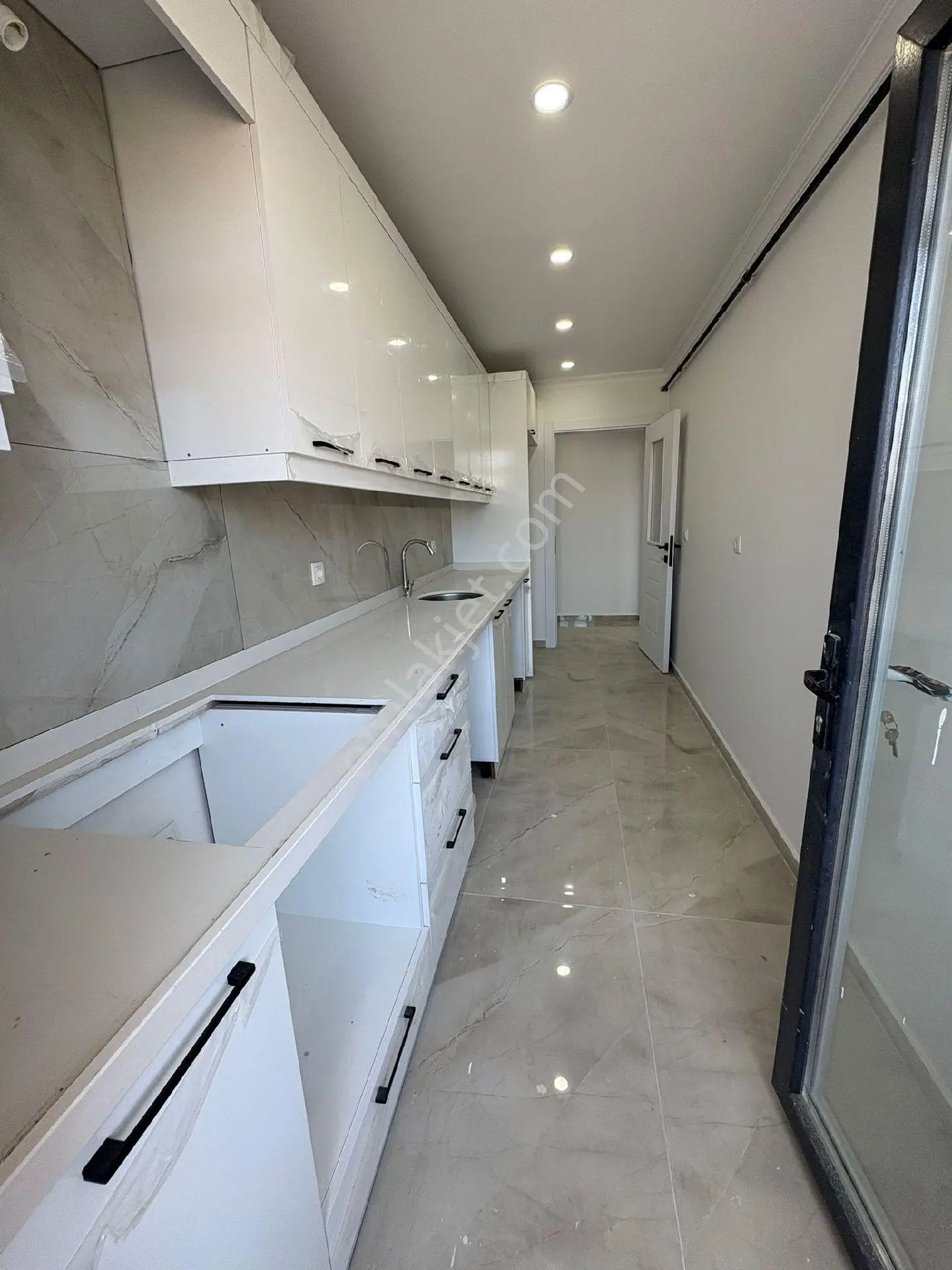 !!şok!! Sitede 2+1 75m2 Ultralüx Satılık Fırsat Daire - Görsel 3