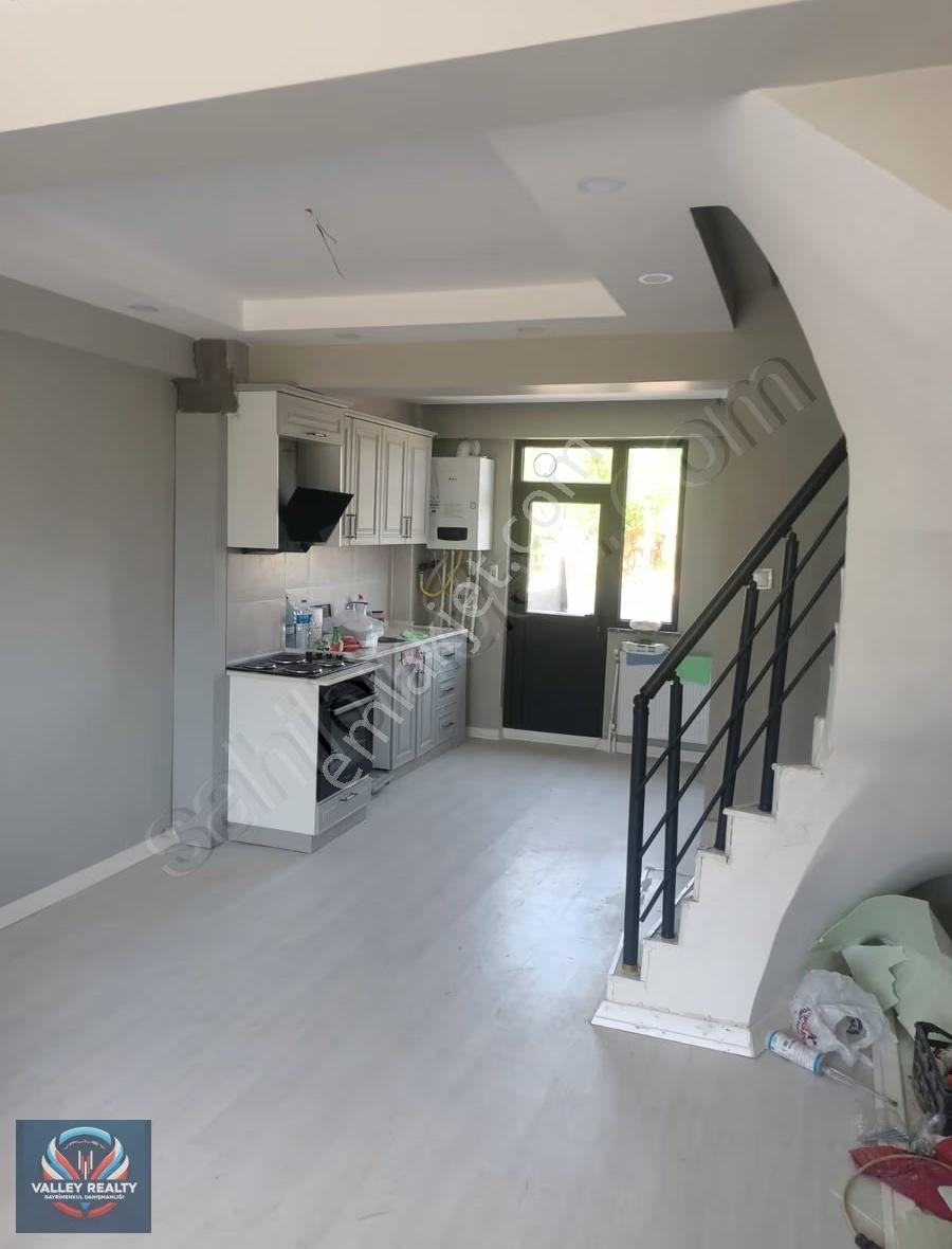 Valley'den Yenice Mah Havuzlu Ve Denize Yakın 2+1 Satılık Yazlık