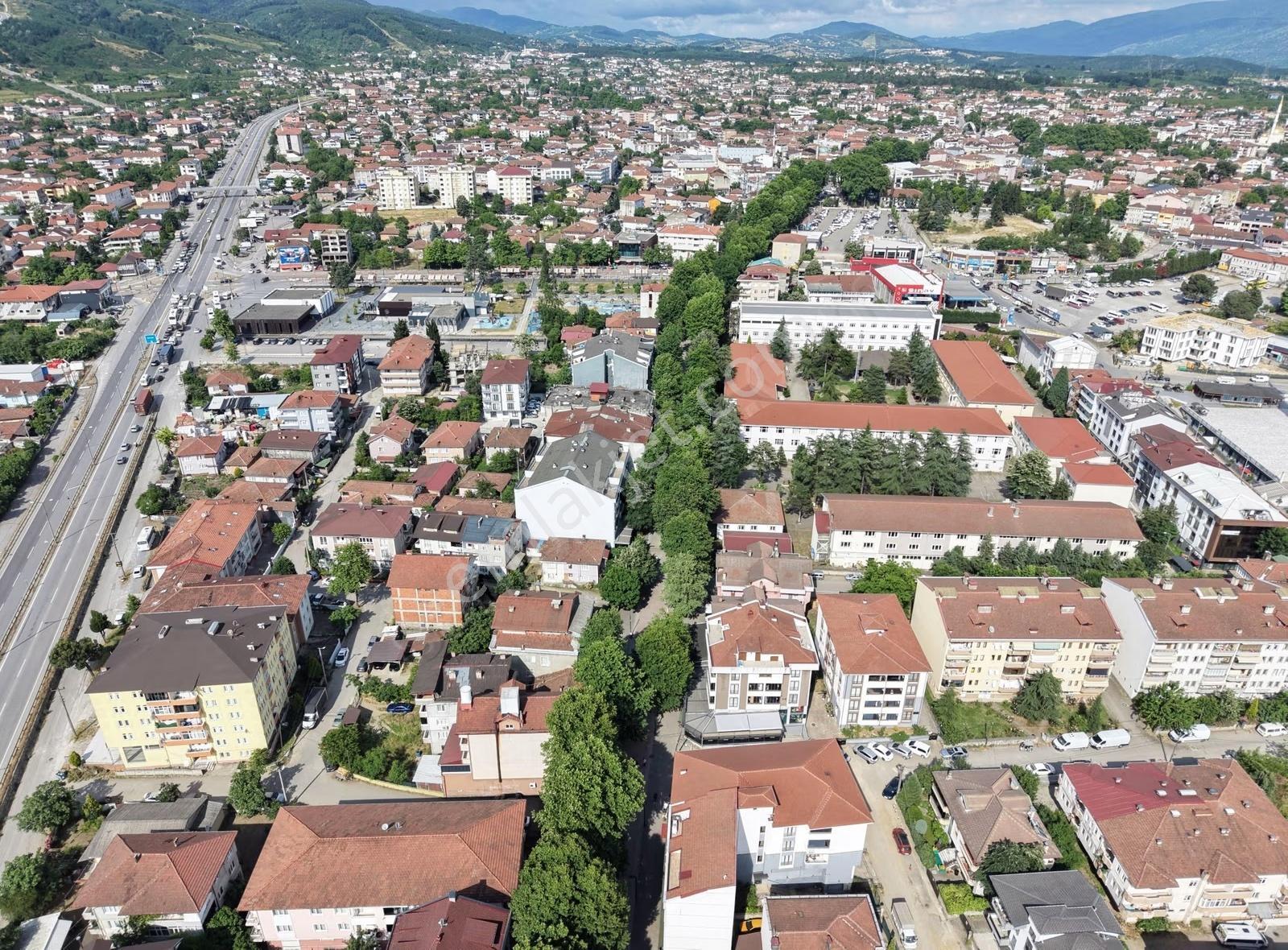 Meriç Çayraktan Üni. Caddesi 135 M2 3+1 Satılık Daire - Görsel 4