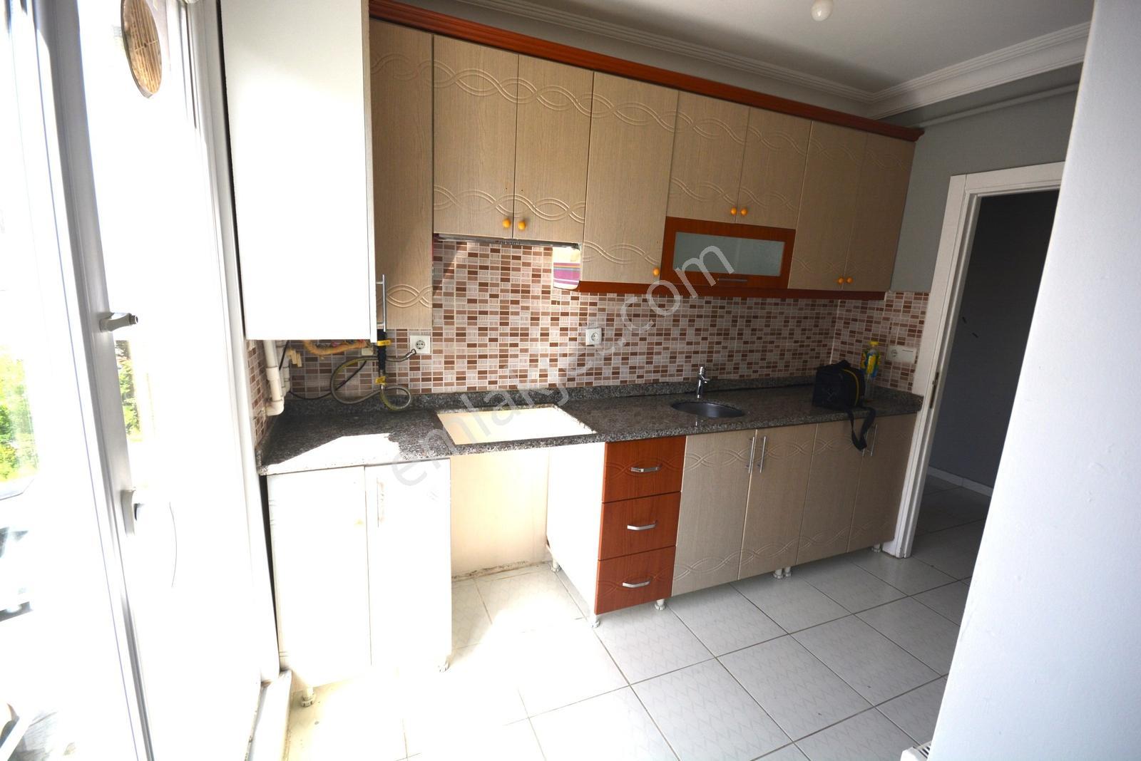 Acil Satılık Daire 2+1 İskanlı 80 M2 Arakat Daire Konumu Güzel - Görsel 14