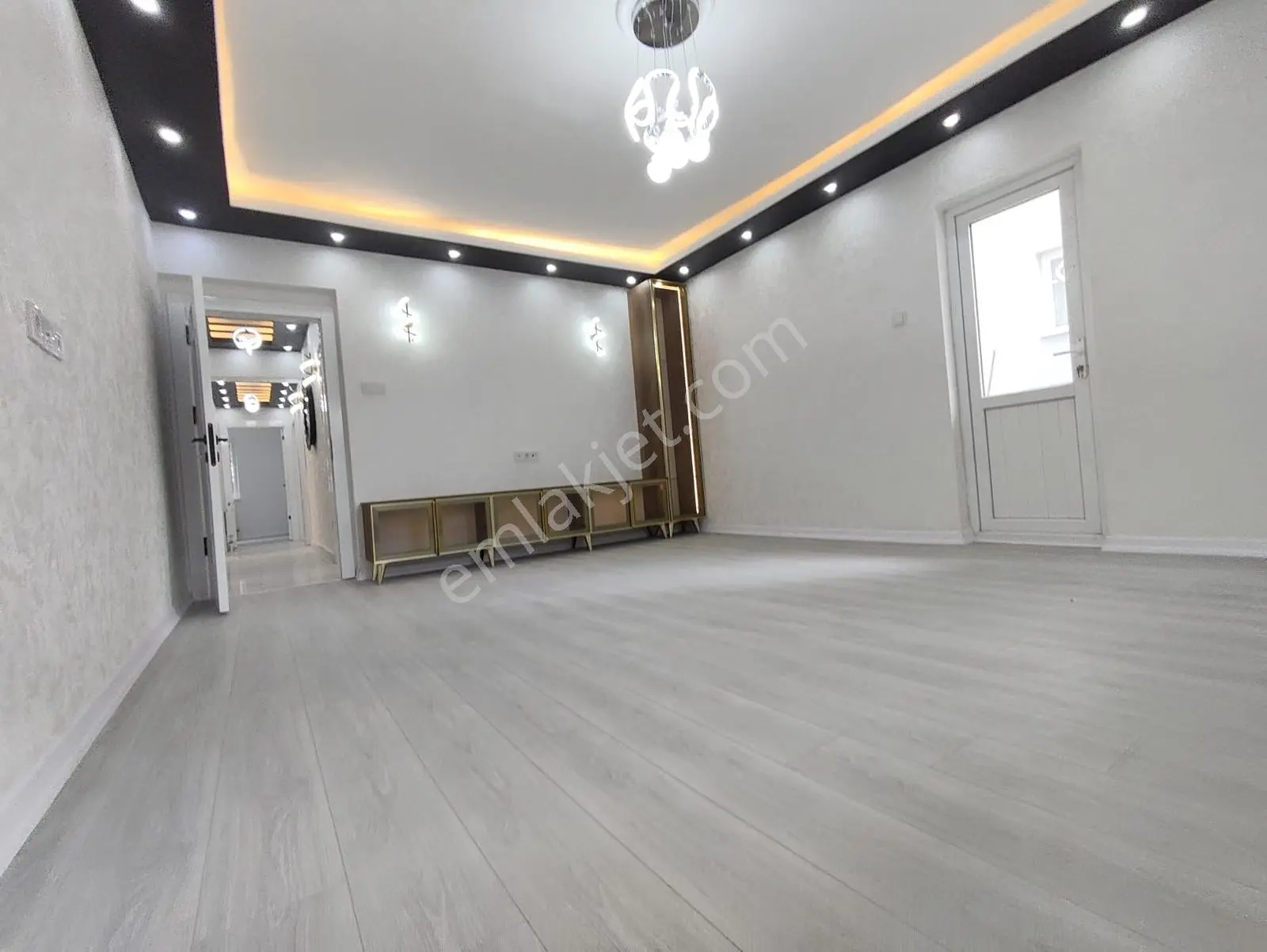 Yılmaz Gayrimenkulden Cadde Üzeri Ultra Lüks Ful Yapılı 3+1 Satılık - Görsel 24