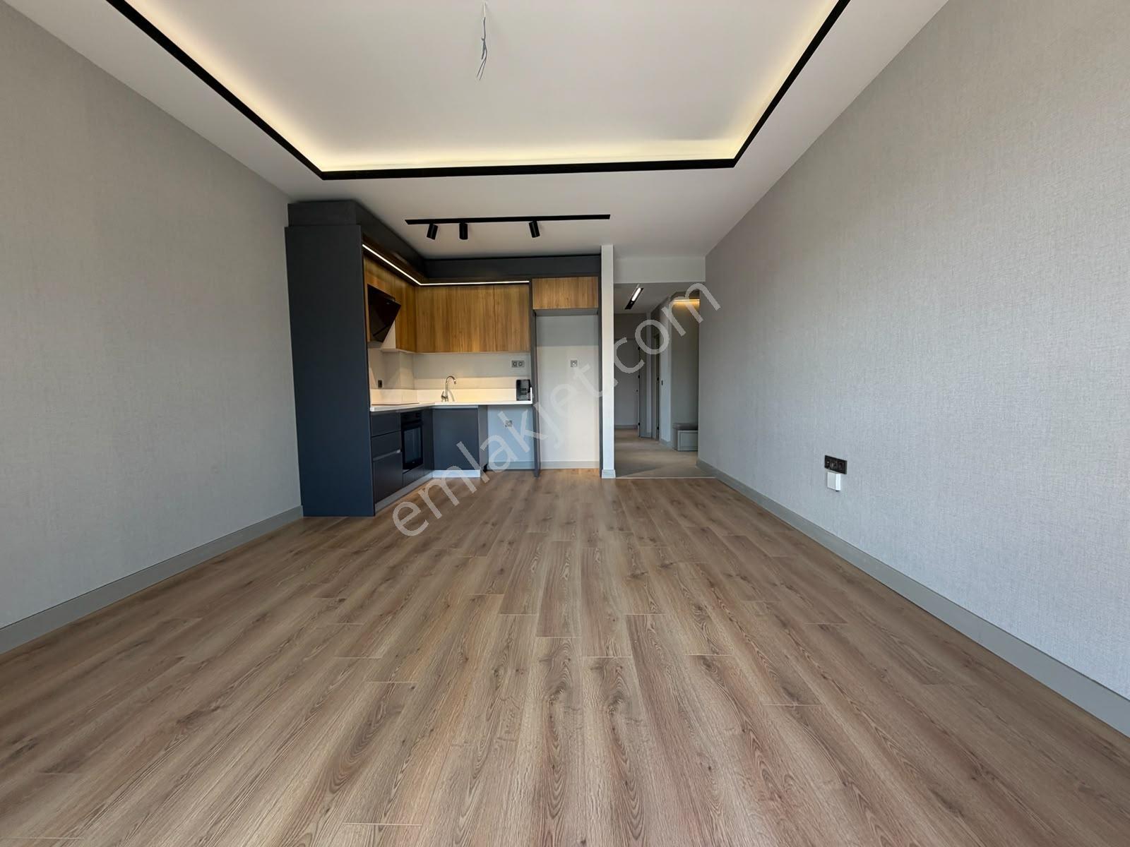 Mehmet Zengin'den 2+1 Yeni Sıfır Binada Ön Cadde Cepheli Kiralık - Görsel 31