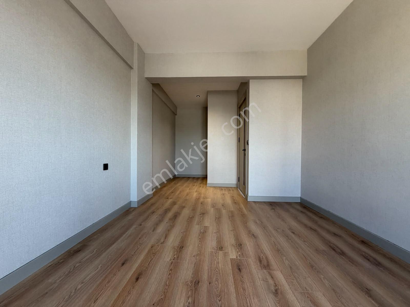 Mehmet Zengin'den 2+1 Yeni Sıfır Binada Ön Cadde Cepheli Kiralık - Görsel 27