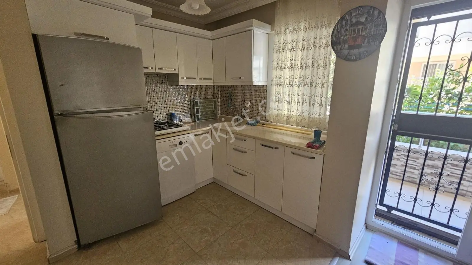 Didim Altınkum'da Denize Yakın 2+1 Eşyalı Daire - Görsel 2