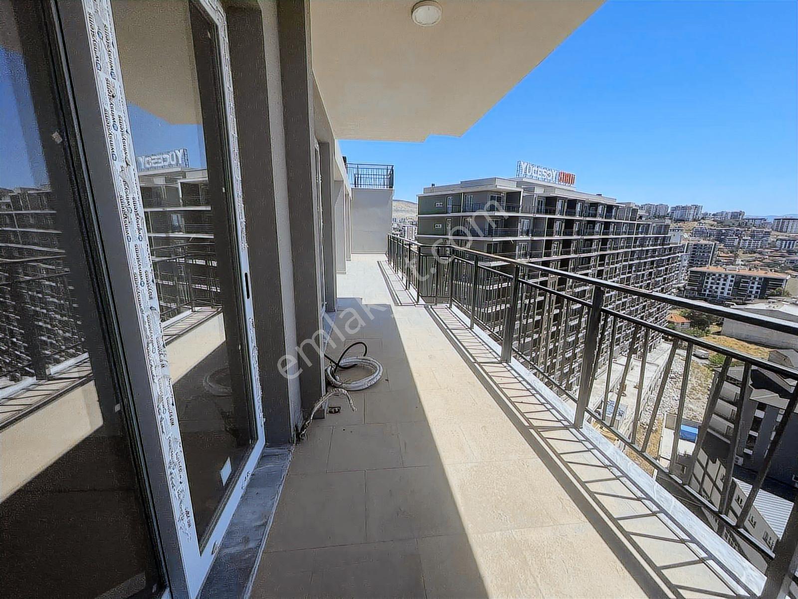 İzmir Yükselen Değeri Yücesoy Statü'de 3+1 Teraslı Sıfır Daire - Görsel 23