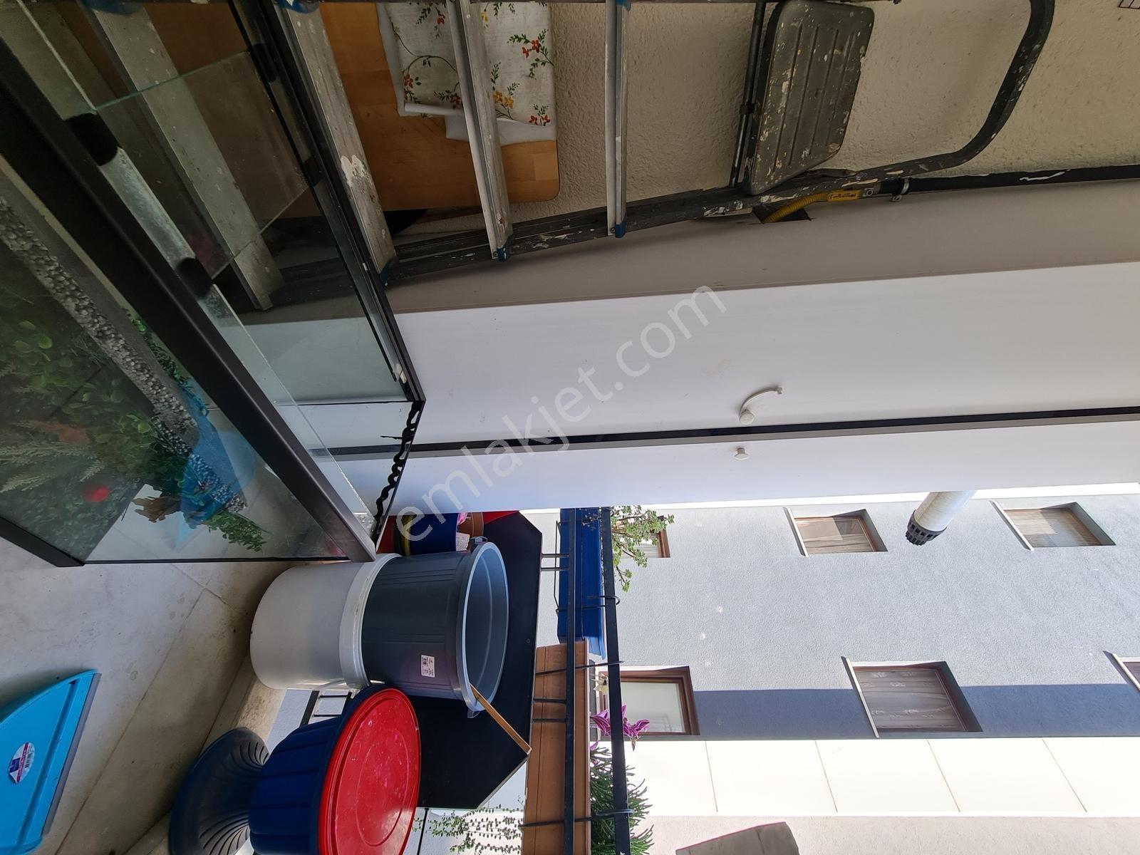 Zuhuratbabada Meydana Marmaraya Yakın 125m2 3+1 Arakat 95 Yapımı - Görsel 8