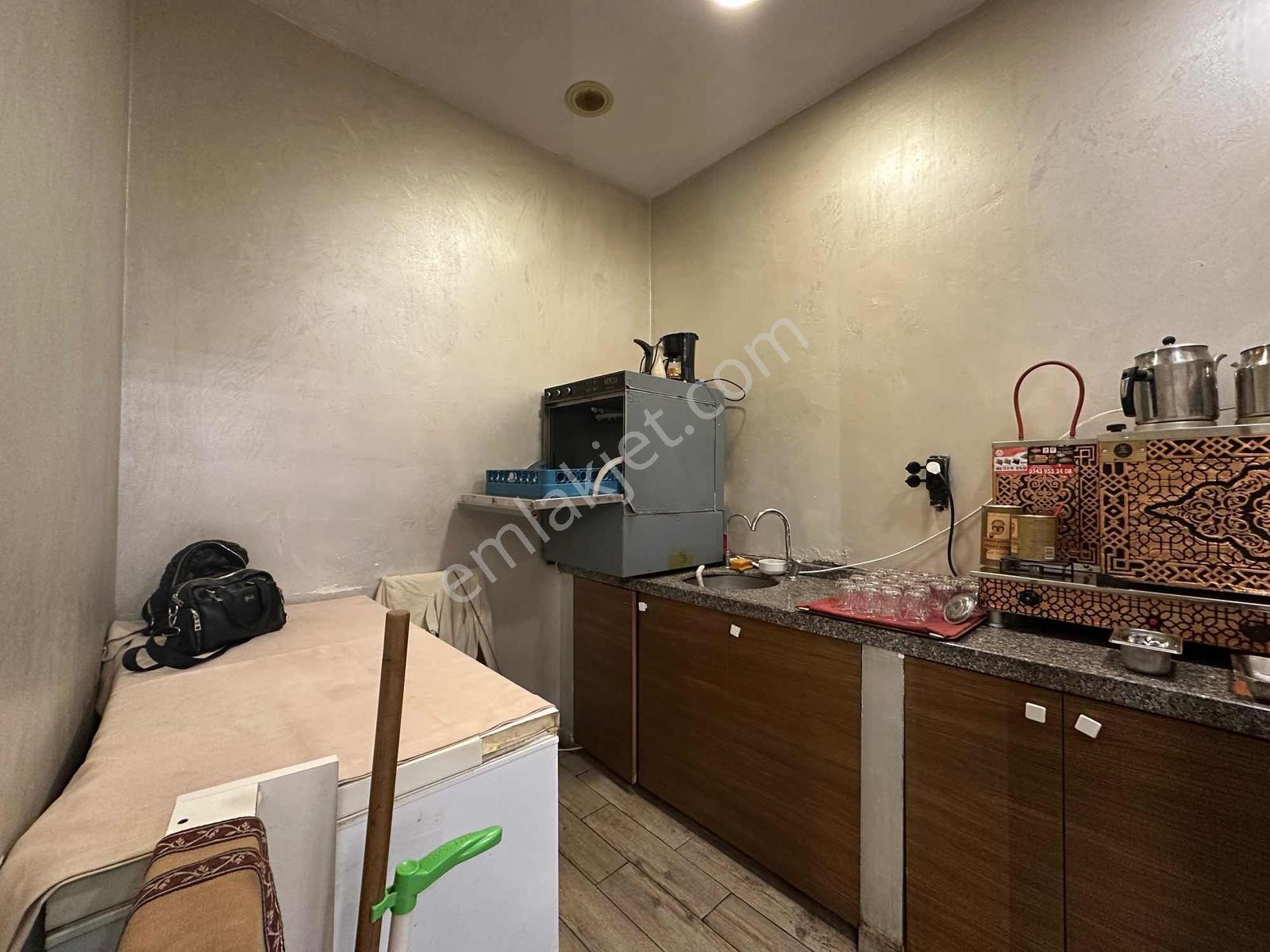 Bayar Caddesi'nde Satılık Prestijli Konumda Dükkan - Görsel 5