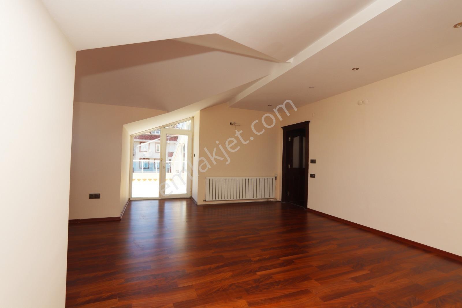 Alanya Merkez 5+1 Dublex 240m2 Lüx Aktivite Site Vatandaşlık Var - Görsel 32